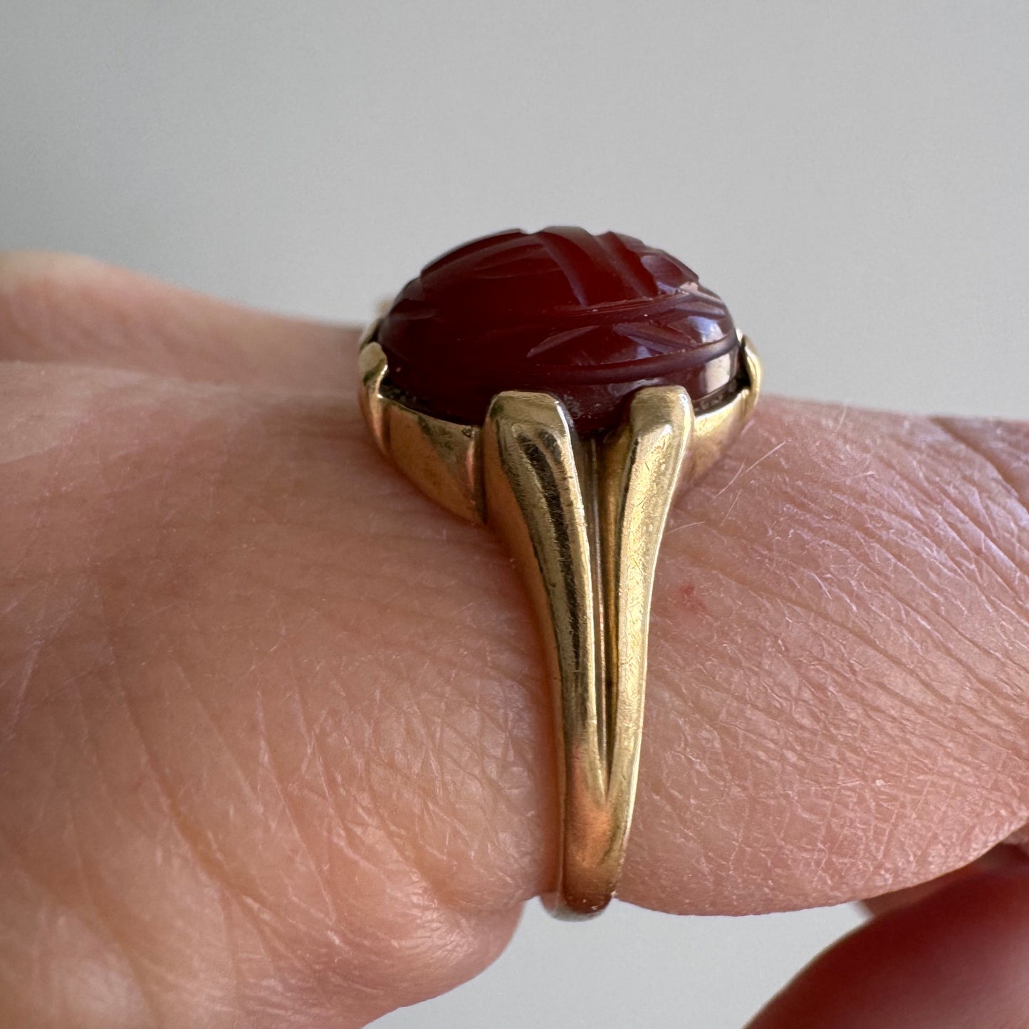 V I N T A G E // best beetle / 10k and carnelian retro scarab ring / size 6.5