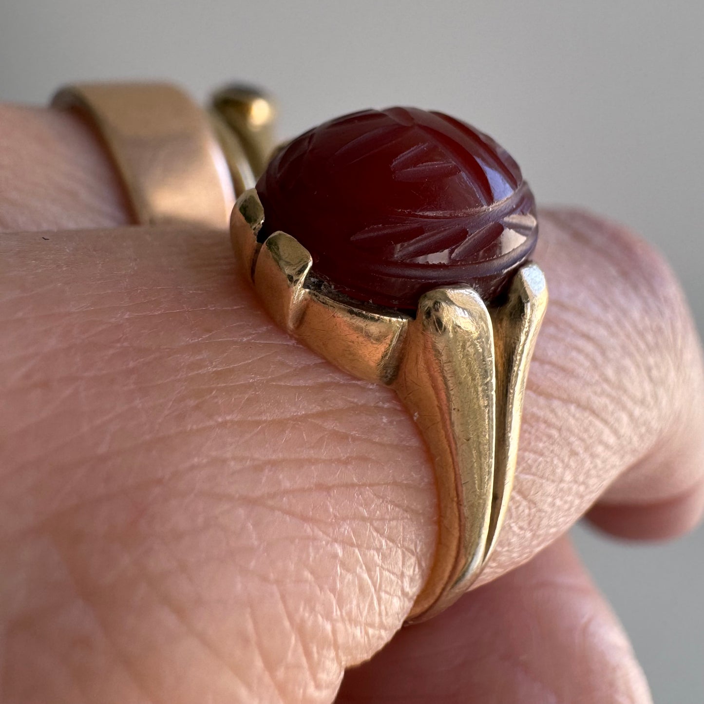 V I N T A G E // best beetle / 10k and carnelian retro scarab ring / size 6.5