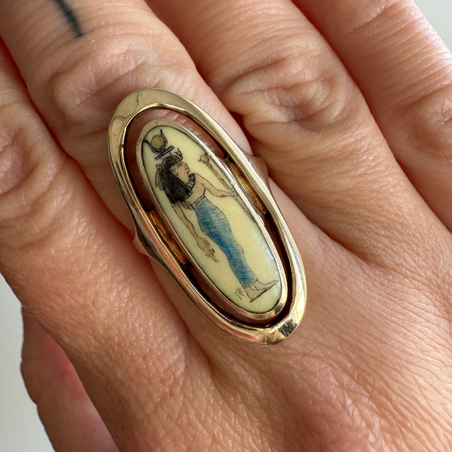 A N T I Q U E // dream deity / 14k Egyptian revival Hathor shield ring / size 5.75