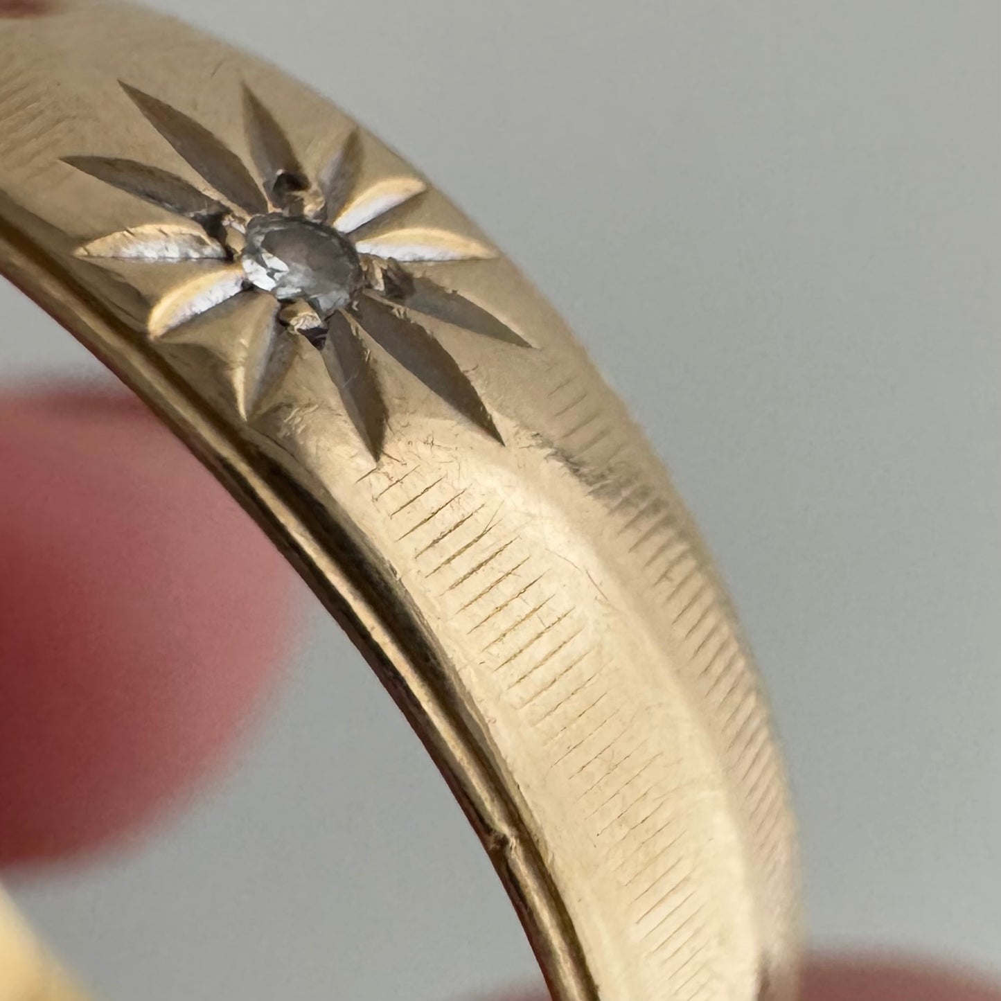 V I N T A G E // star light / 14k and diamond mid century starburst-set diamond tapered band / size 10.75+