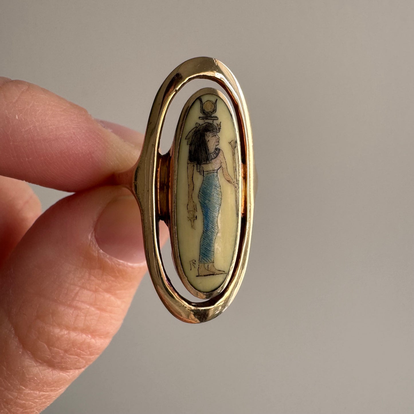 A N T I Q U E // dream deity / 14k Egyptian revival Hathor shield ring / size 5.75