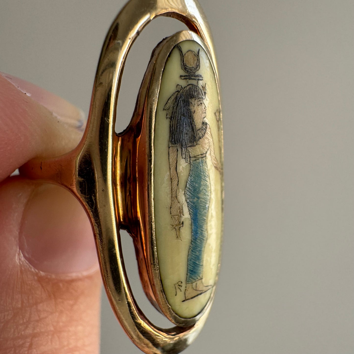 A N T I Q U E // dream deity / 14k Egyptian revival Hathor shield ring / size 5.75