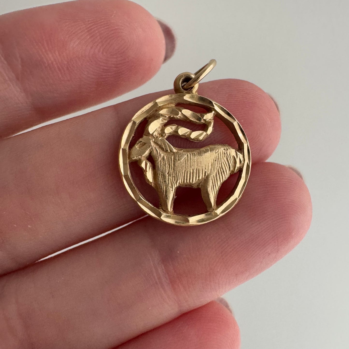 V I N T A G E // majestic goat / 14k yellow gold Capricorn goat zodiac / a pendant