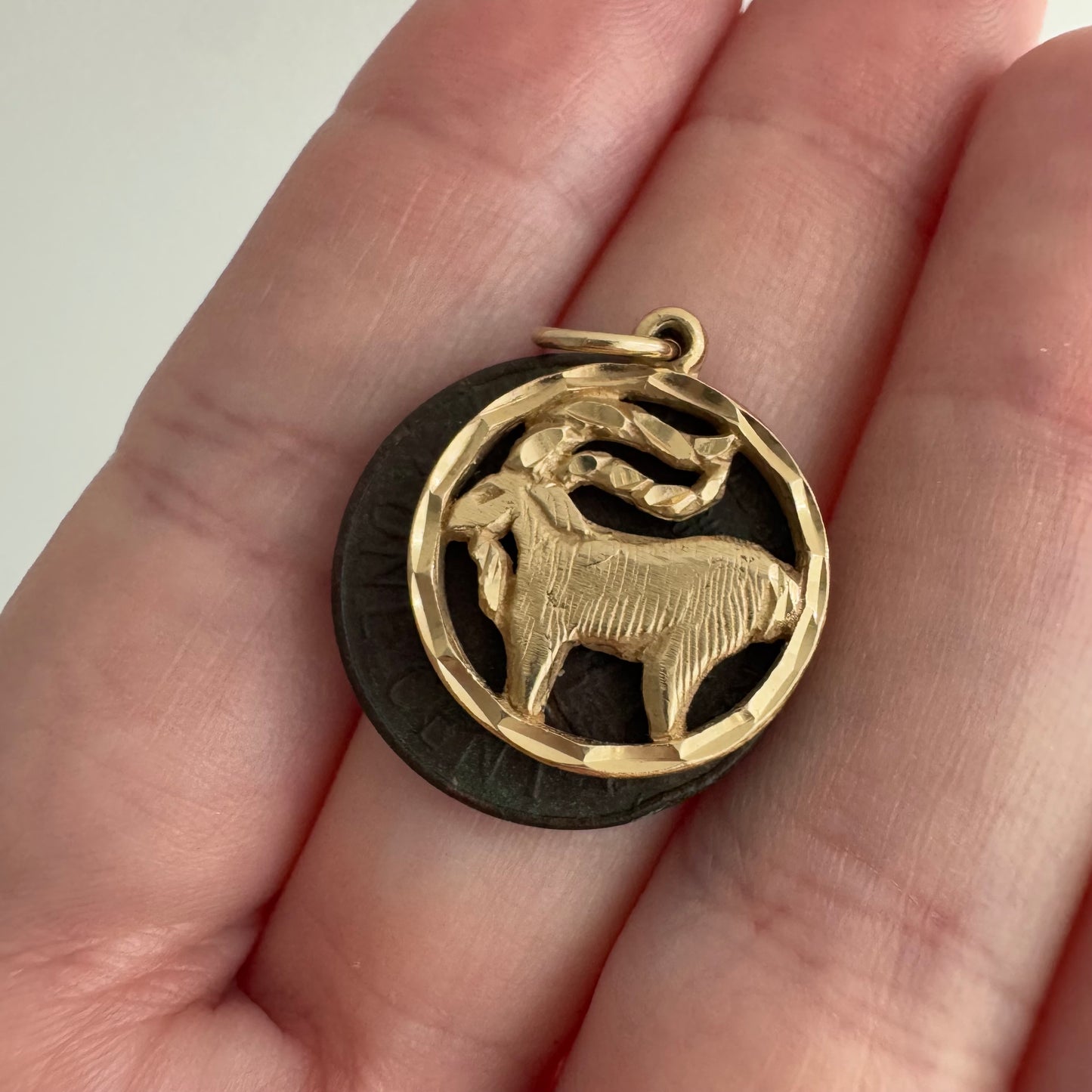 V I N T A G E // majestic goat / 14k yellow gold Capricorn goat zodiac / a pendant