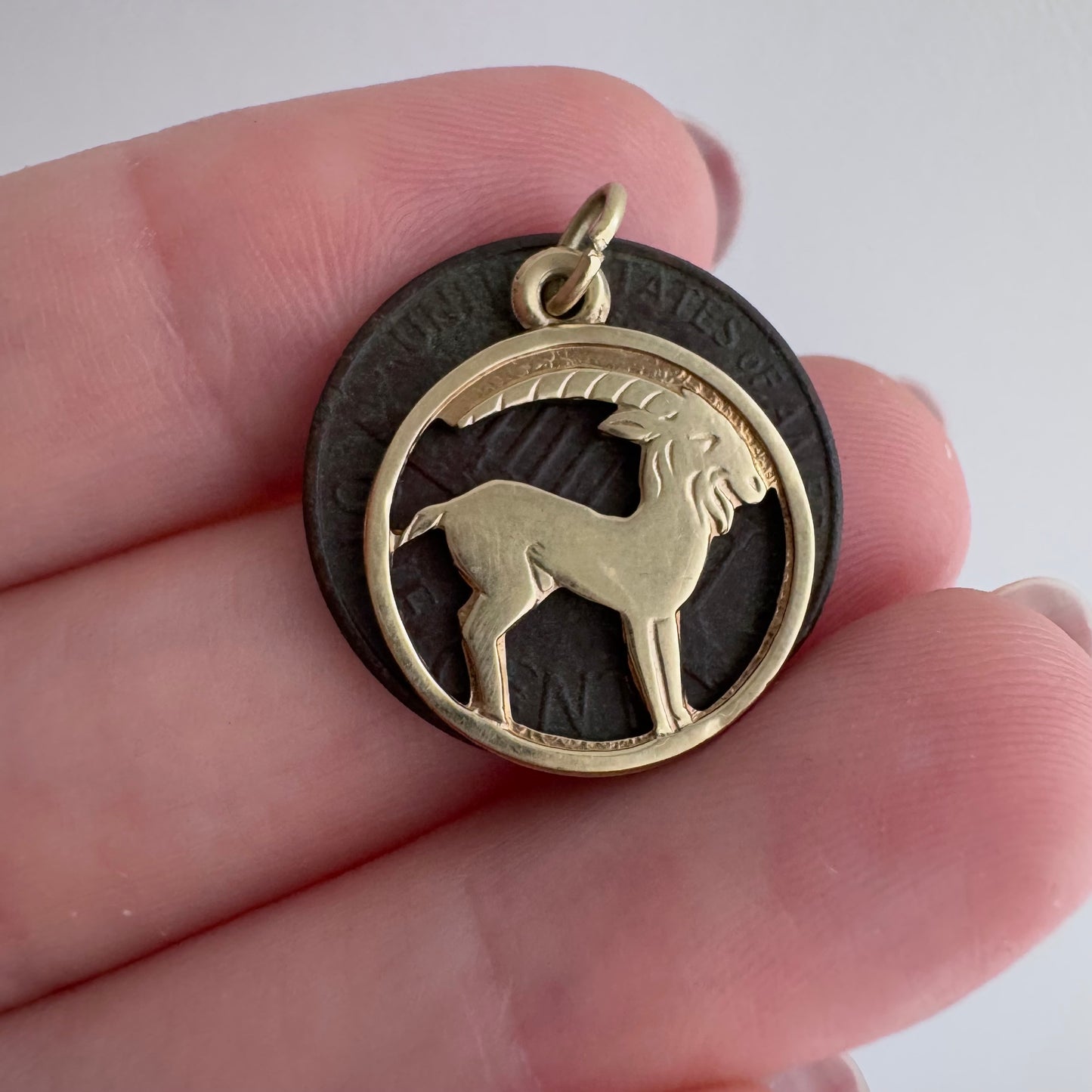 V I N T A G E // the GOAT / 14k yellow gold Capricorn zodiac goat / a pendant