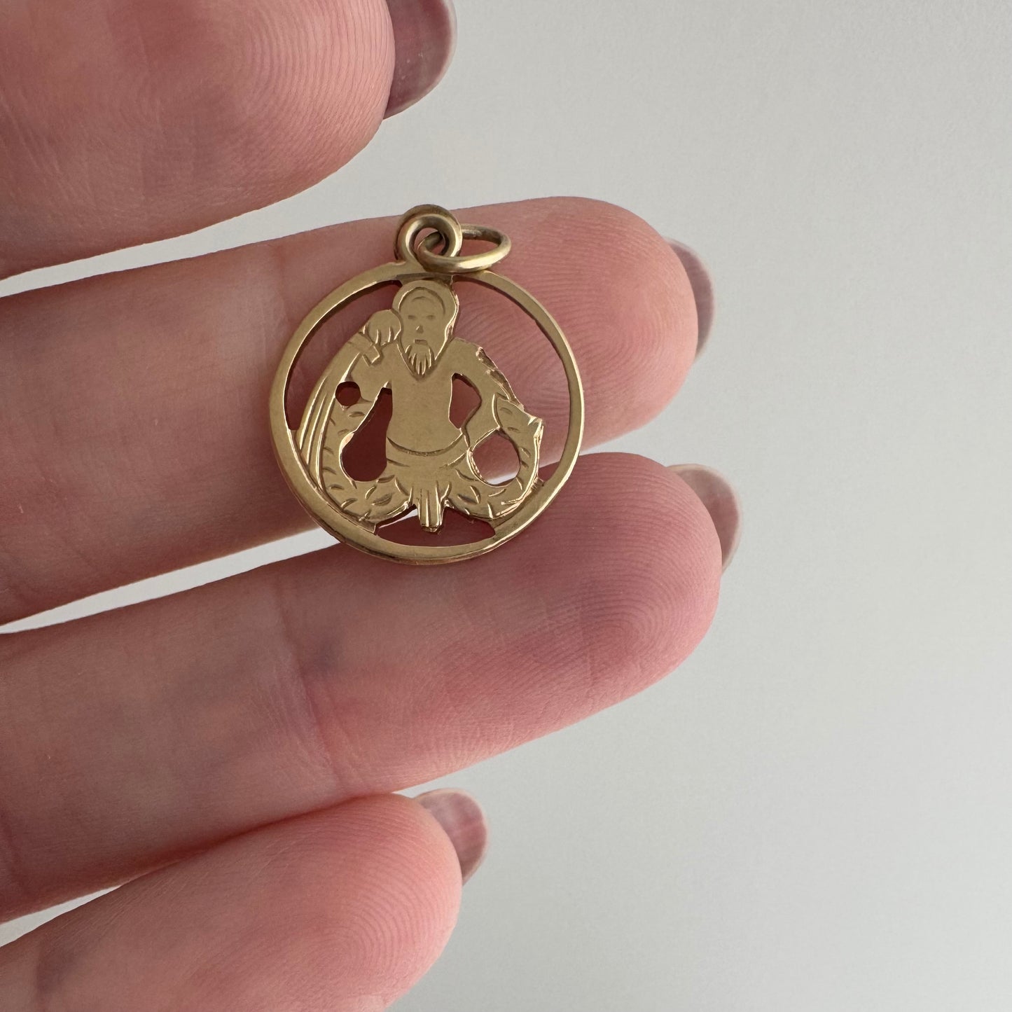 V I N T A G E // water flows / 14k yellow gold Aquarius zodiac / a pendant