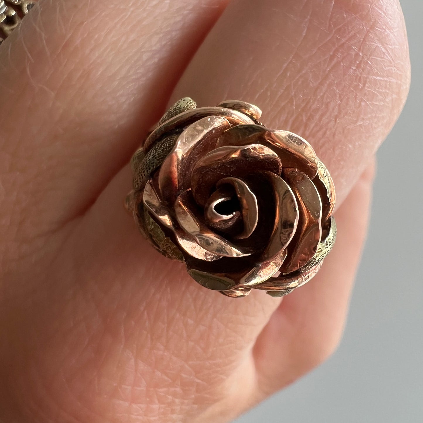 V I N T A G E // particular petals / 14k tri color rose flower ring / size 6