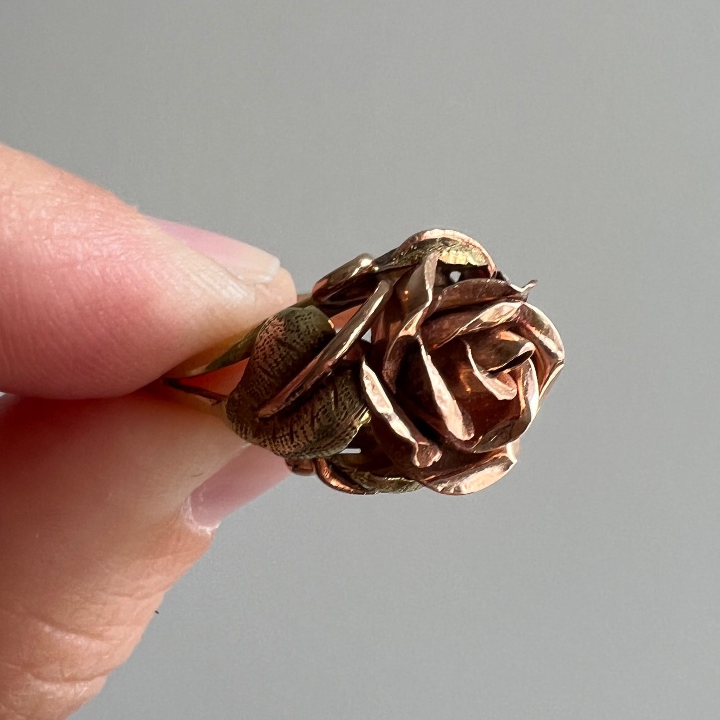 V I N T A G E // particular petals / 14k tri color rose flower ring / size 6