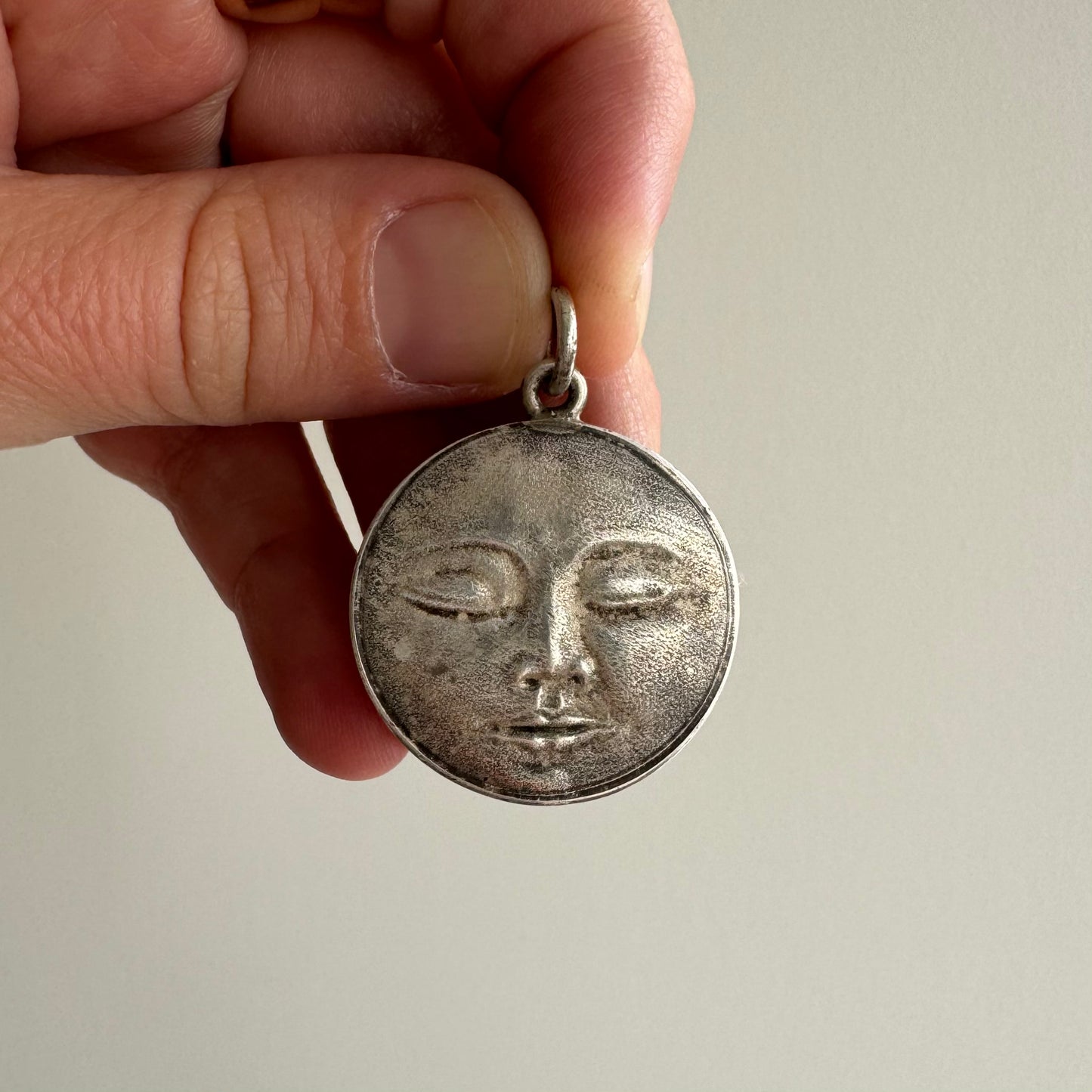 V I N T A G E // magnificent moon / 999 fine silver moon face and ankh / a pendant