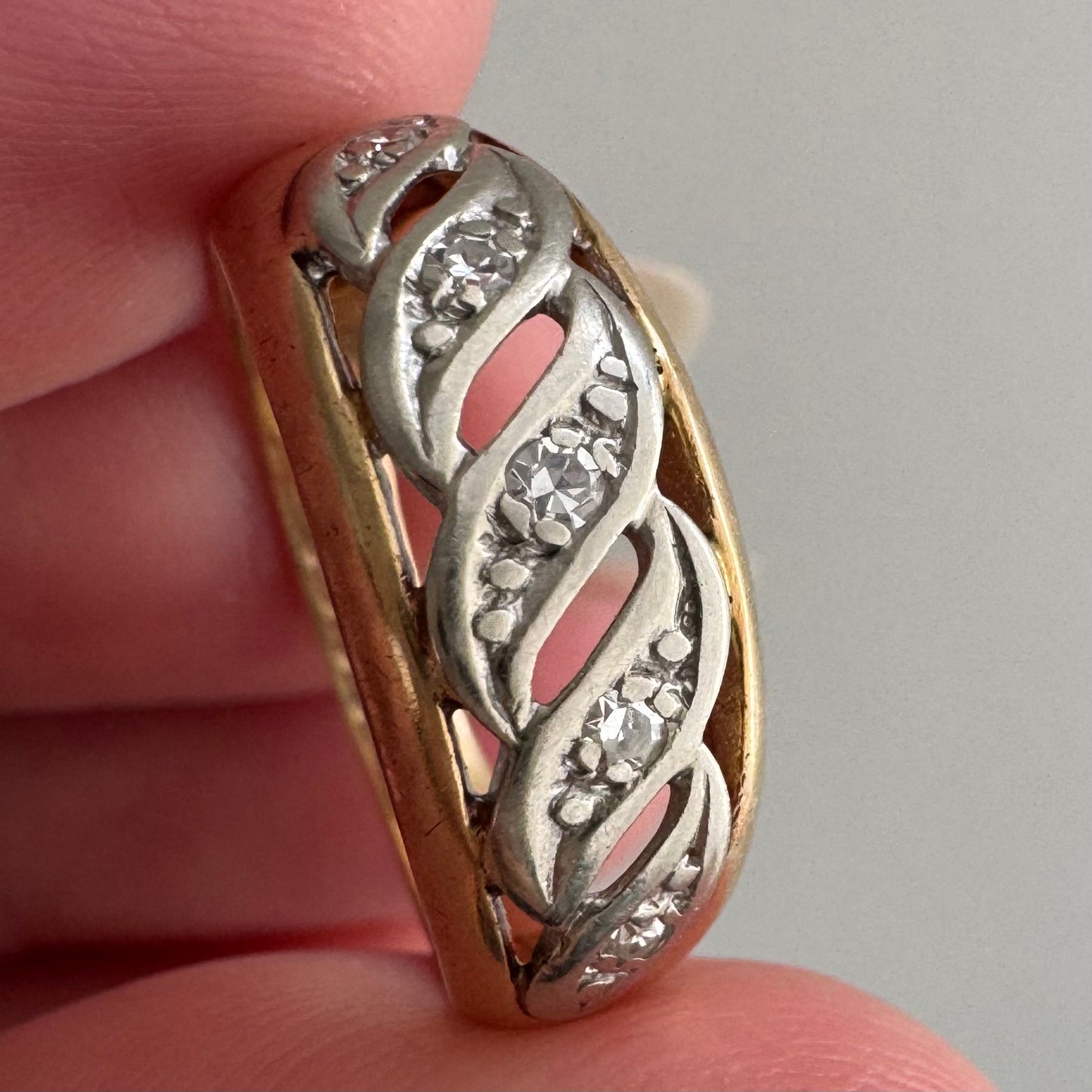 V I N T A G E // windy dome / bicolor 14k and diamond five stone domed wide band / size 6