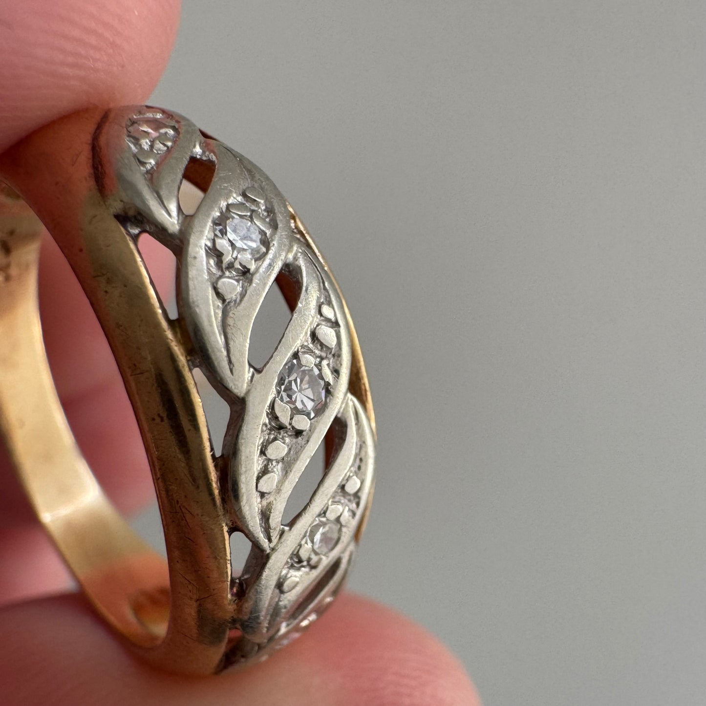 V I N T A G E // windy dome / bicolor 14k and diamond five stone domed wide band / size 6