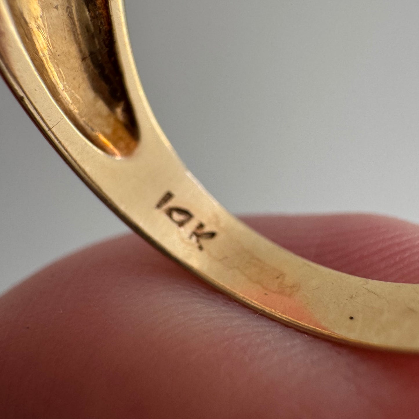 V I N T A G E // windy dome / bicolor 14k and diamond five stone domed wide band / size 6