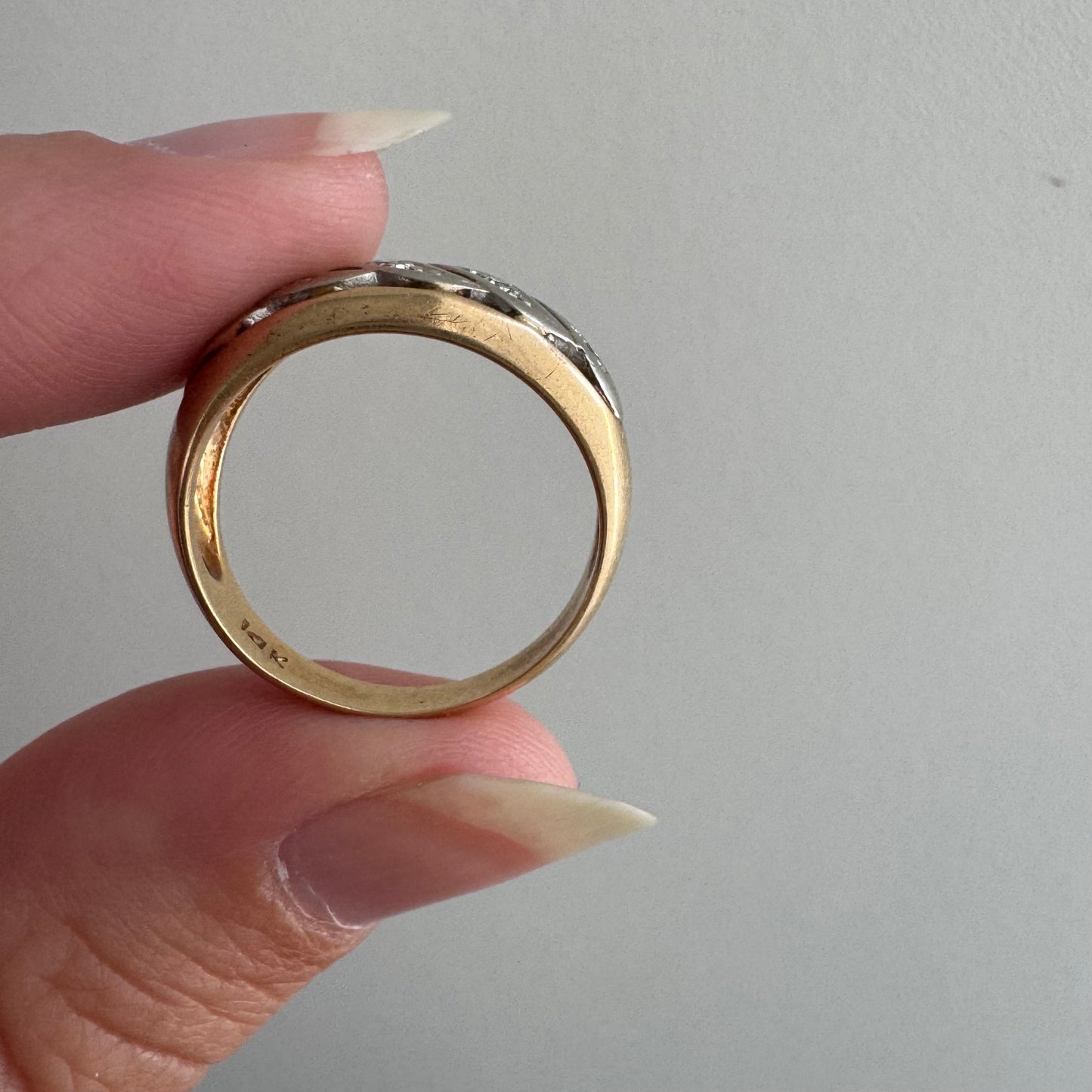 V I N T A G E // windy dome / bicolor 14k and diamond five stone domed wide band / size 6