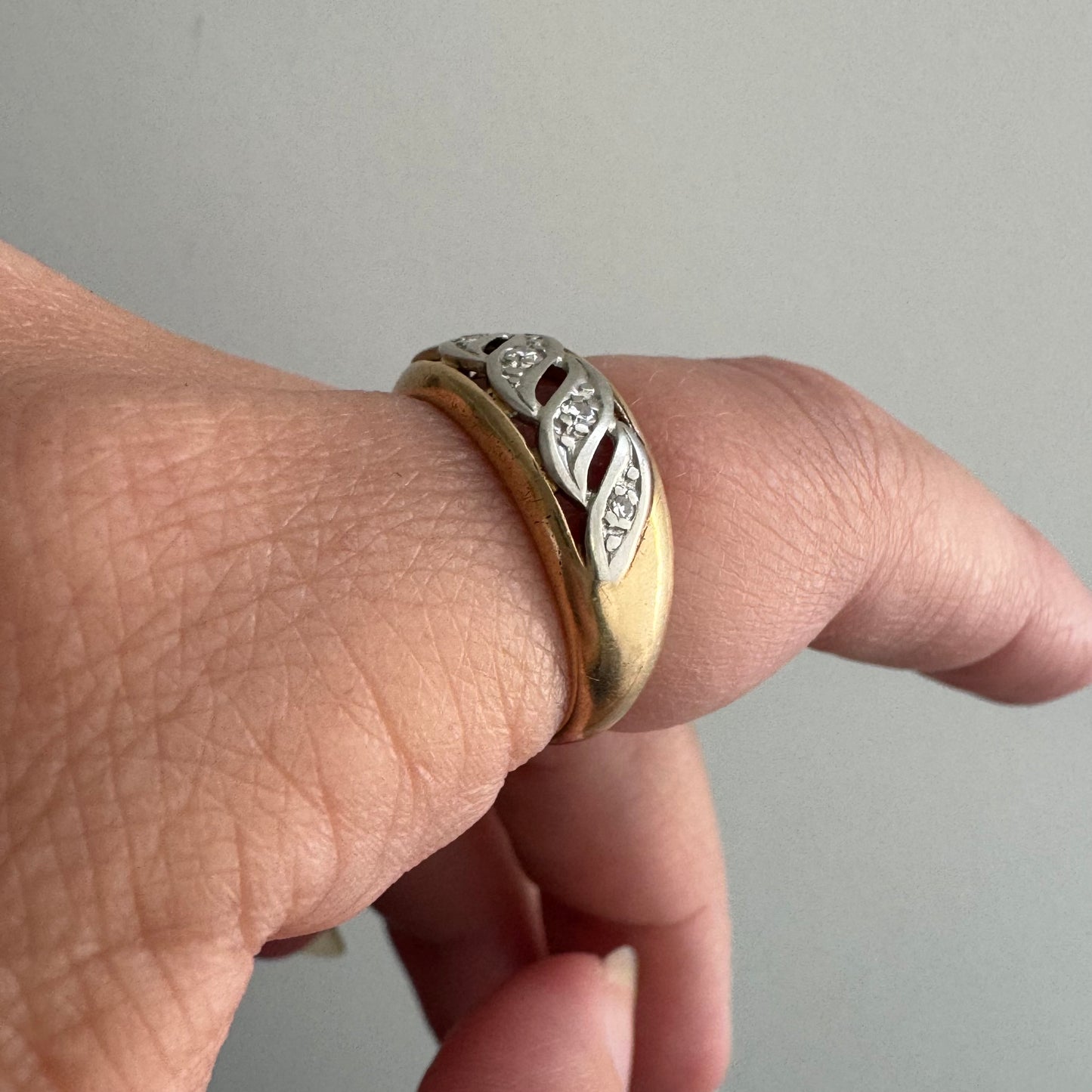 V I N T A G E // windy dome / bicolor 14k and diamond five stone domed wide band / size 6