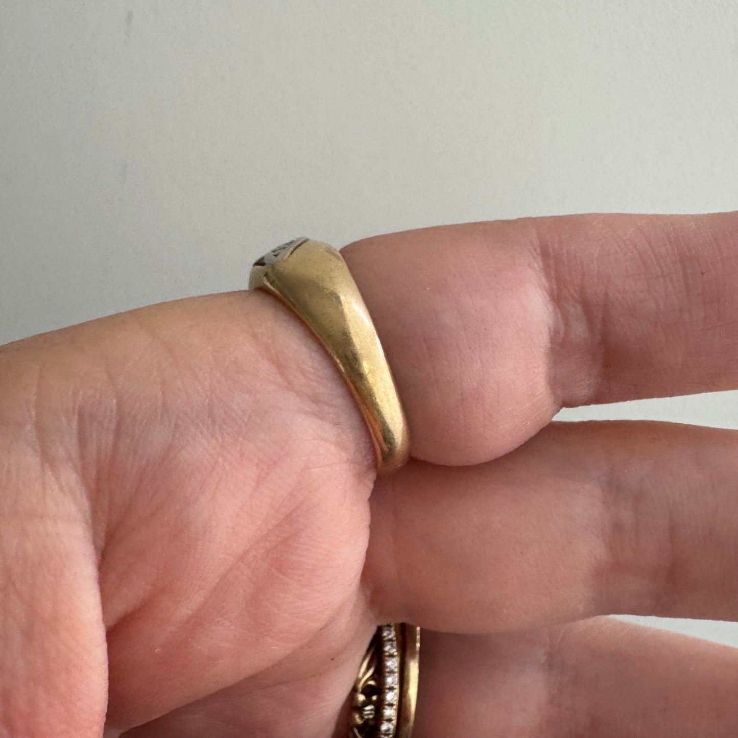 V I N T A G E // windy dome / bicolor 14k and diamond five stone domed wide band / size 6