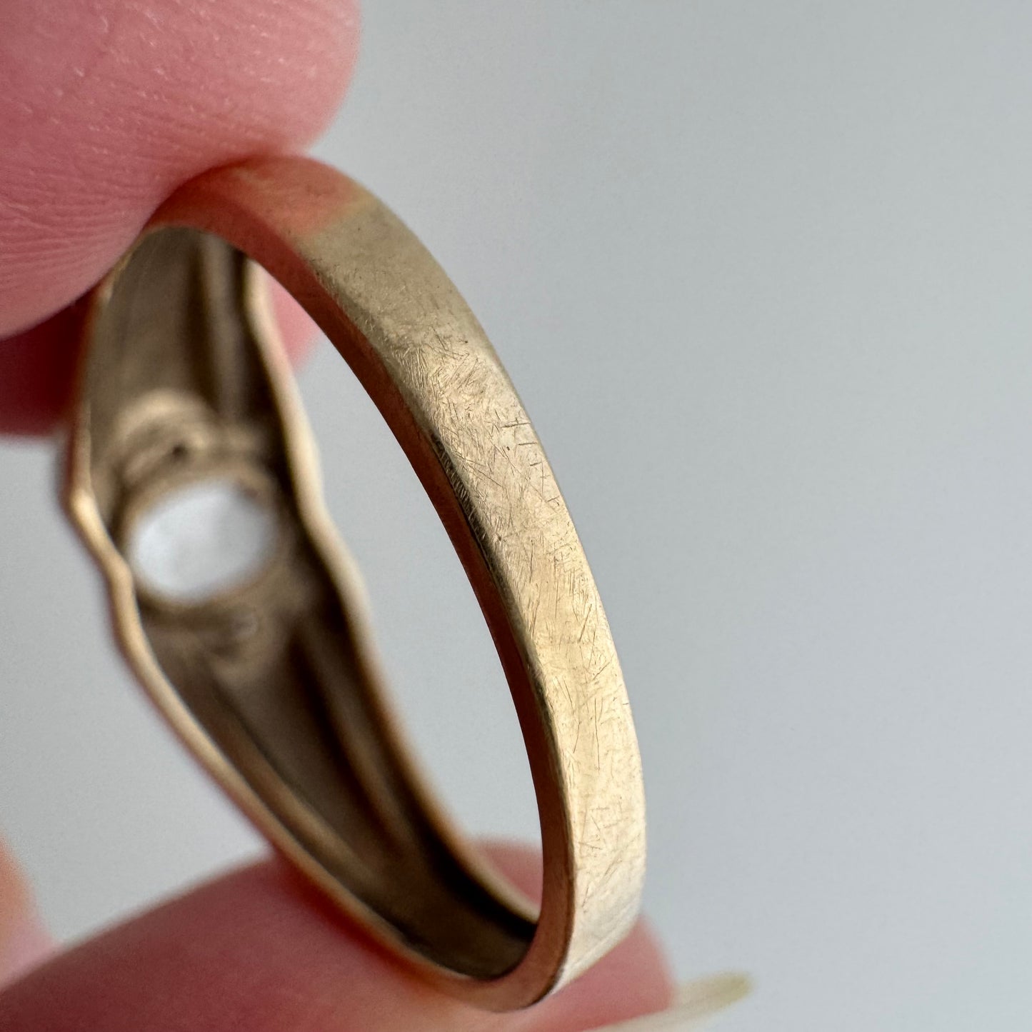 V I N T A G E // ode to deco / 10k domed wide tapered band with topaz and sapphire / size 10.25