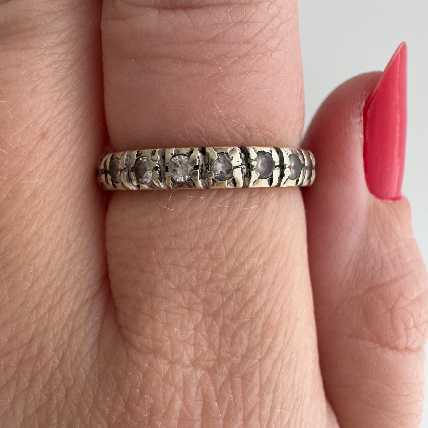 V I N T A G E // eternal illusion / rustic synthetic white spinel full eternity band / solid 9k 9ct white gold / size 6.75