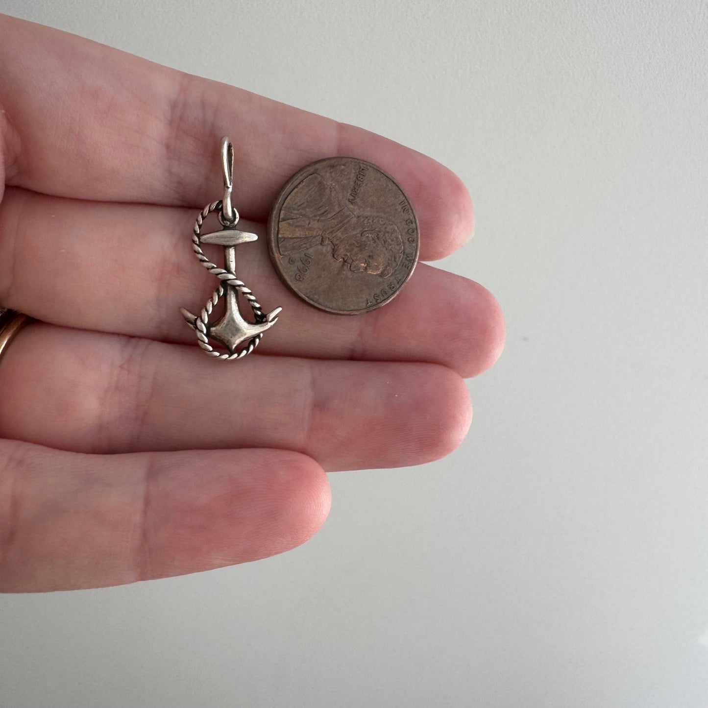 V I N T A G E // staying grounded / sterling silver anchor with rope / a pendant