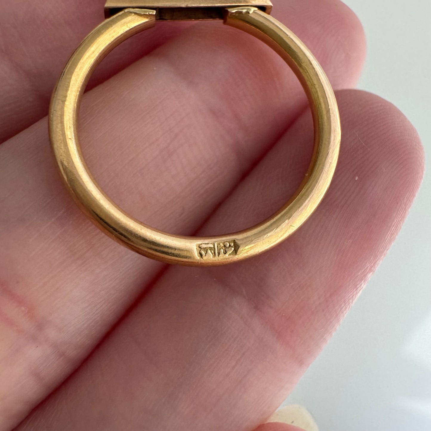 V I N T A G E // possibilities / 18k rosy yellow gold Egyptian connector / keychain carabiner clasp