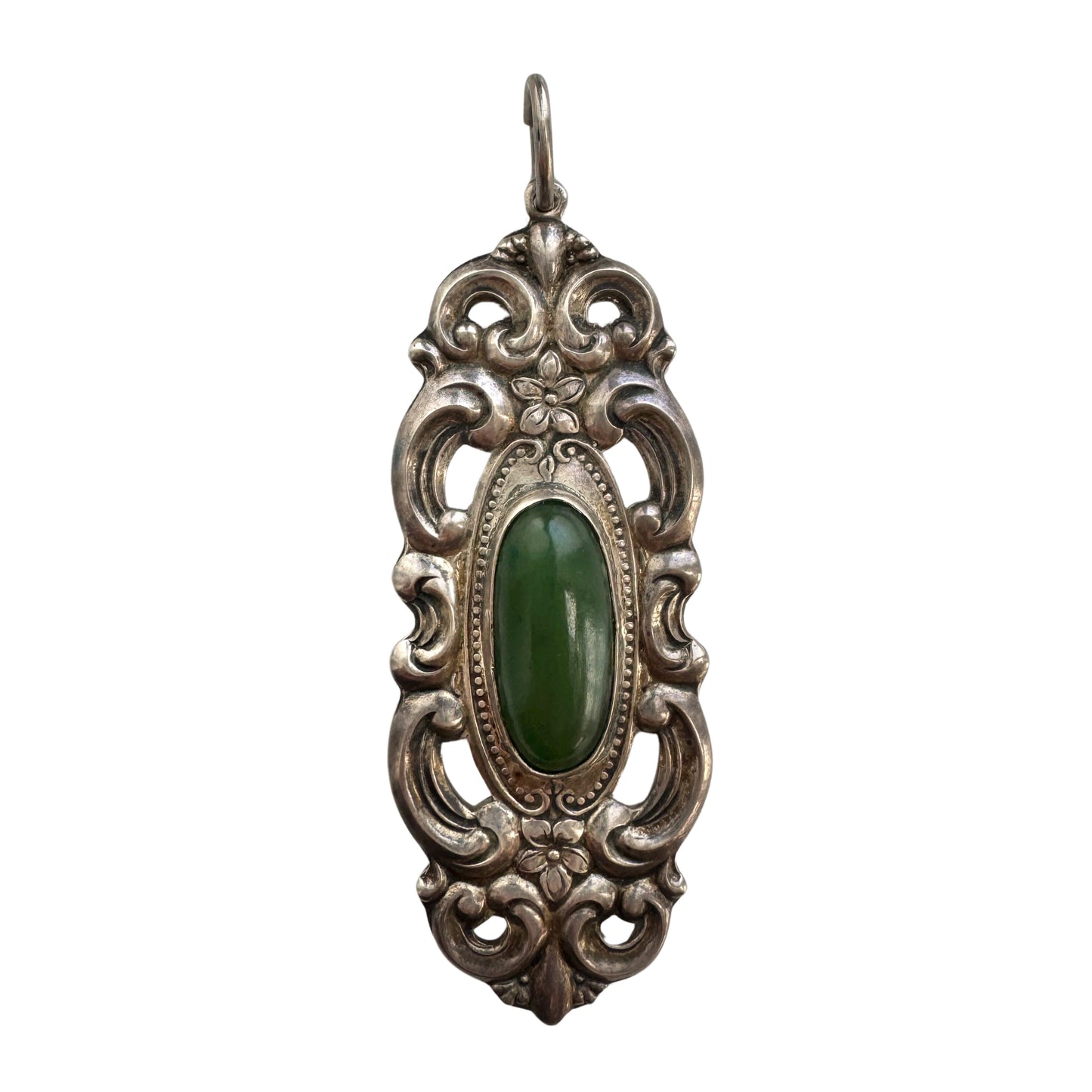 V I N T A G E // not a spoon / sterling silver and jade floral pendant / by Towle