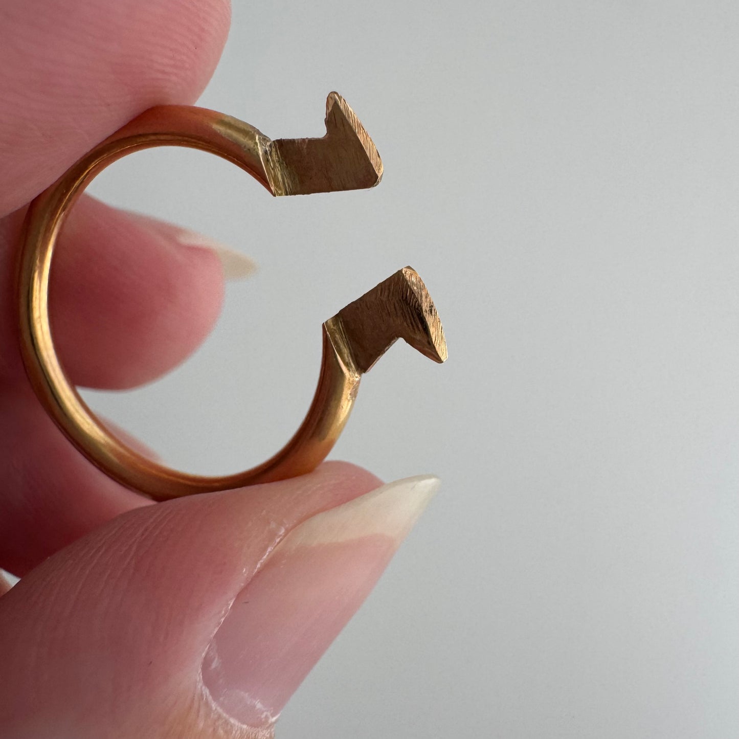 V I N T A G E // possibilities / 18k rosy yellow gold Egyptian connector / keychain carabiner clasp