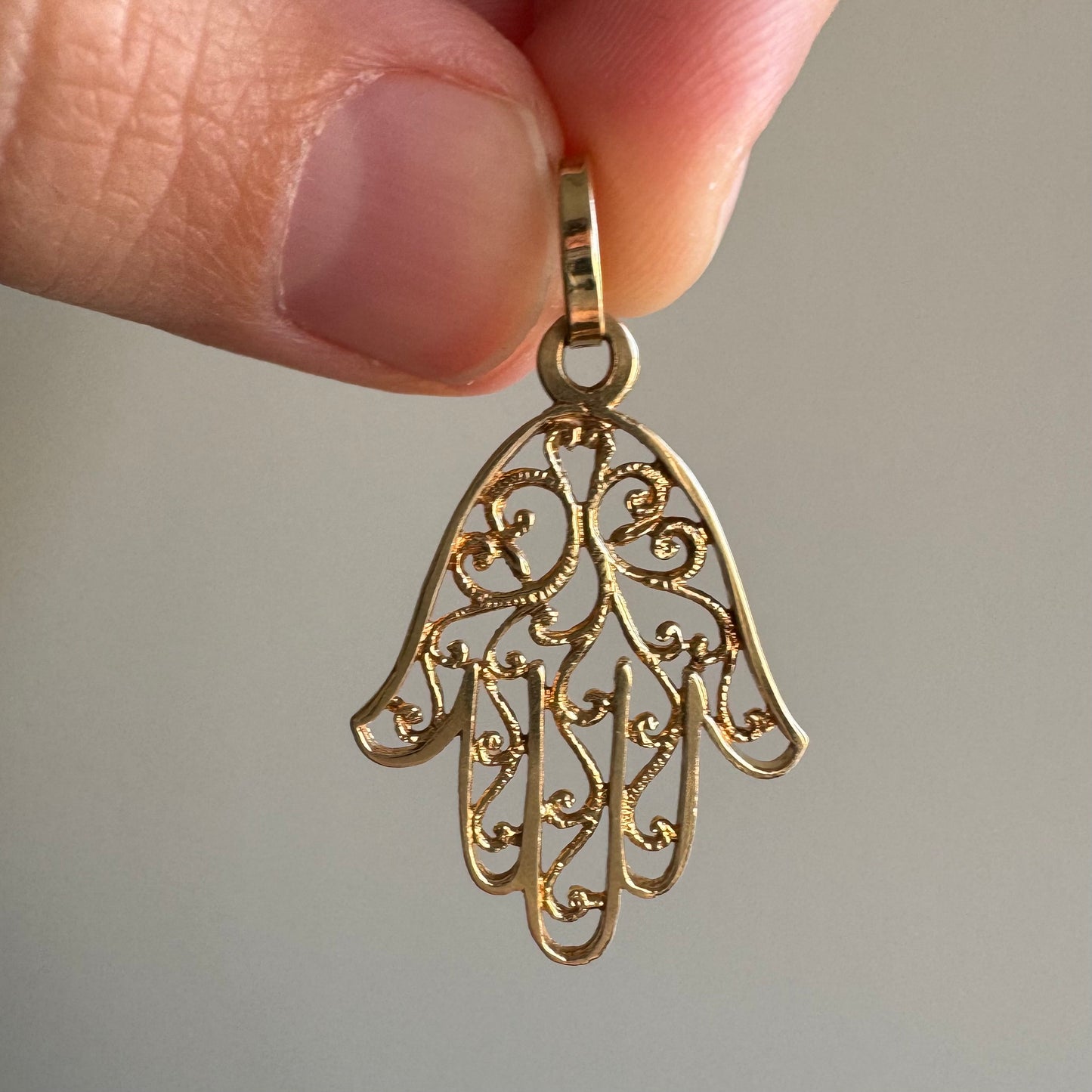 V I N T A G E // powerful palm / 14k yellow gold hamsa / a pendant