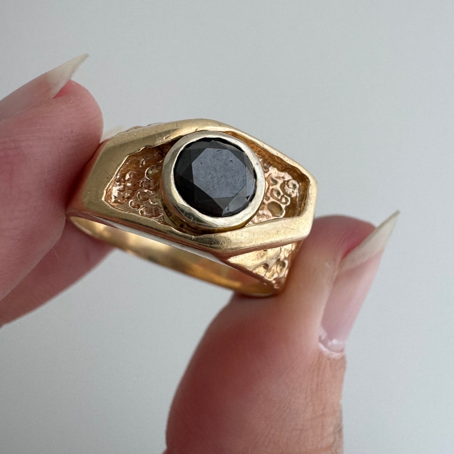 P R E - L O V E D // side eye / 14k and black diamond solitaire stacking shadowbox ring / size 8.25