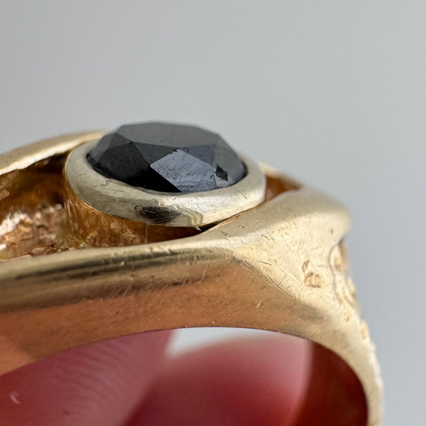 P R E - L O V E D // side eye / 14k and black diamond solitaire stacking shadowbox ring / size 8.25