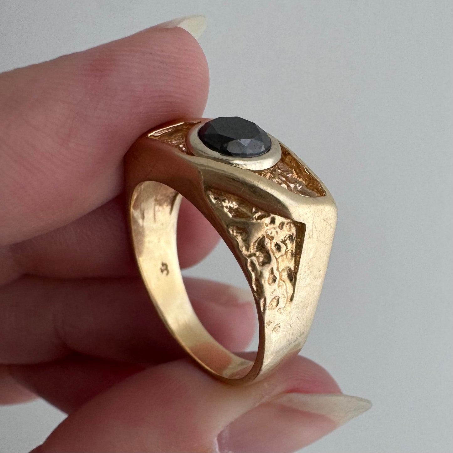 P R E - L O V E D // side eye / 14k and black diamond solitaire stacking shadowbox ring / size 8.25