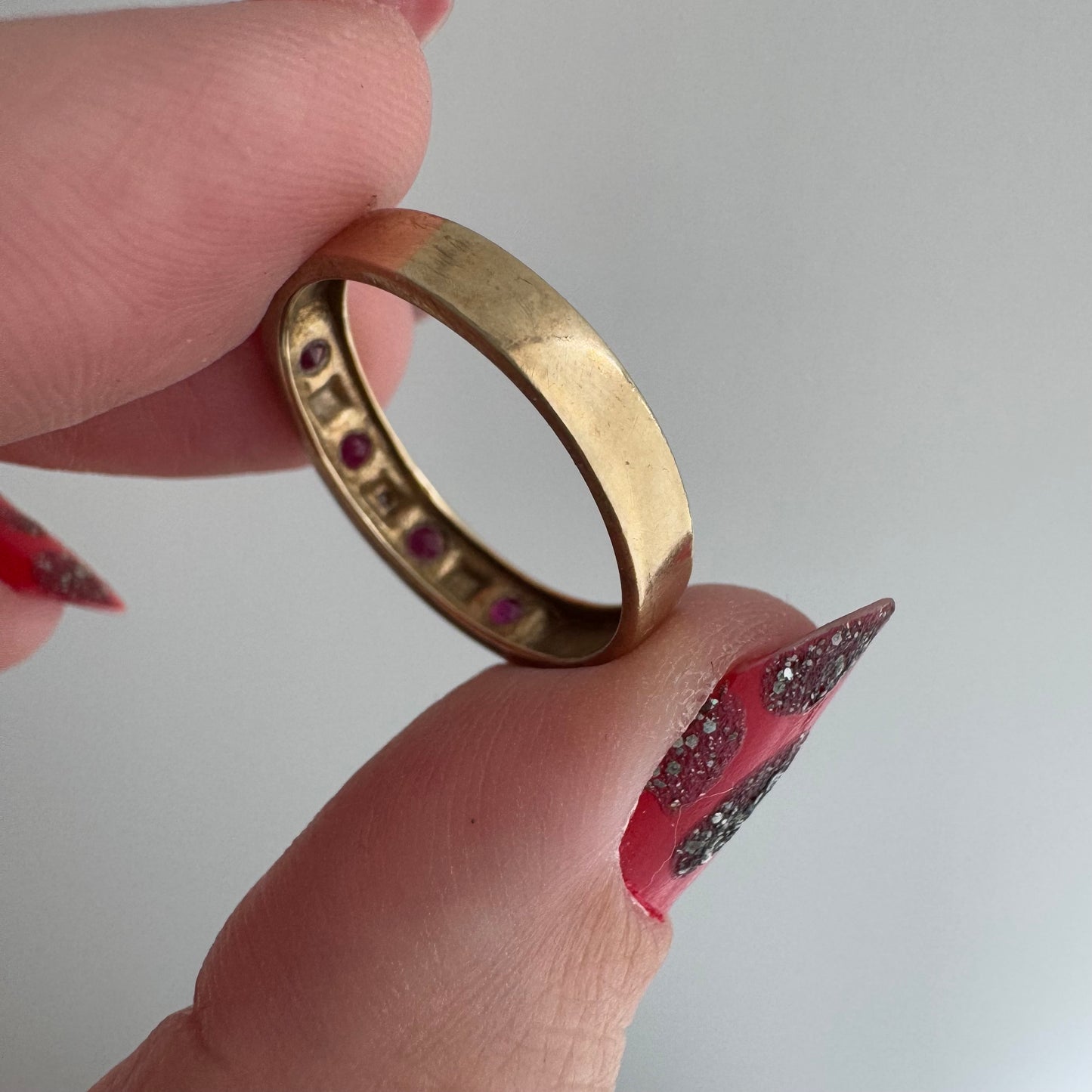 V I N T A G E // five stone illusion / 10k yellow gold + ruby + diamond half eternity band / size 7