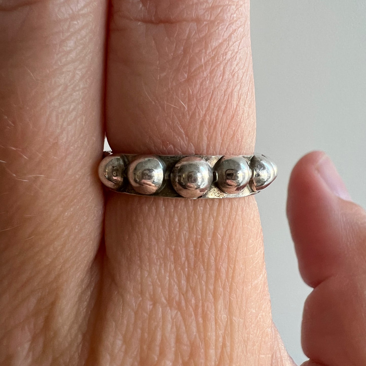 V I N T A G E // gentlest spikes / Mexico sterling silver ball studded eternity band / size 6.25