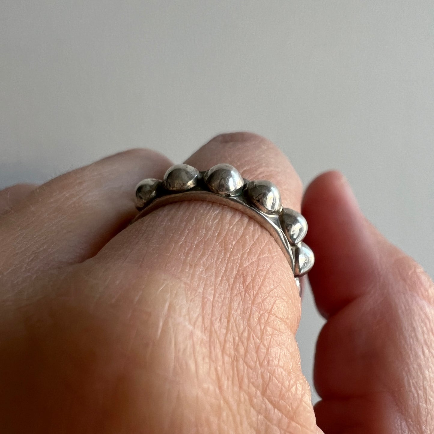 V I N T A G E // gentlest spikes / Mexico sterling silver ball studded eternity band / size 6.25