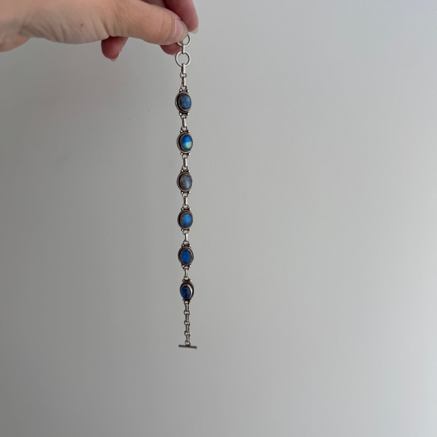 V I N T A G E // moonstone magic / sterling silver blue moonstoon link bracelet / 7" to 7.5", 14.3g