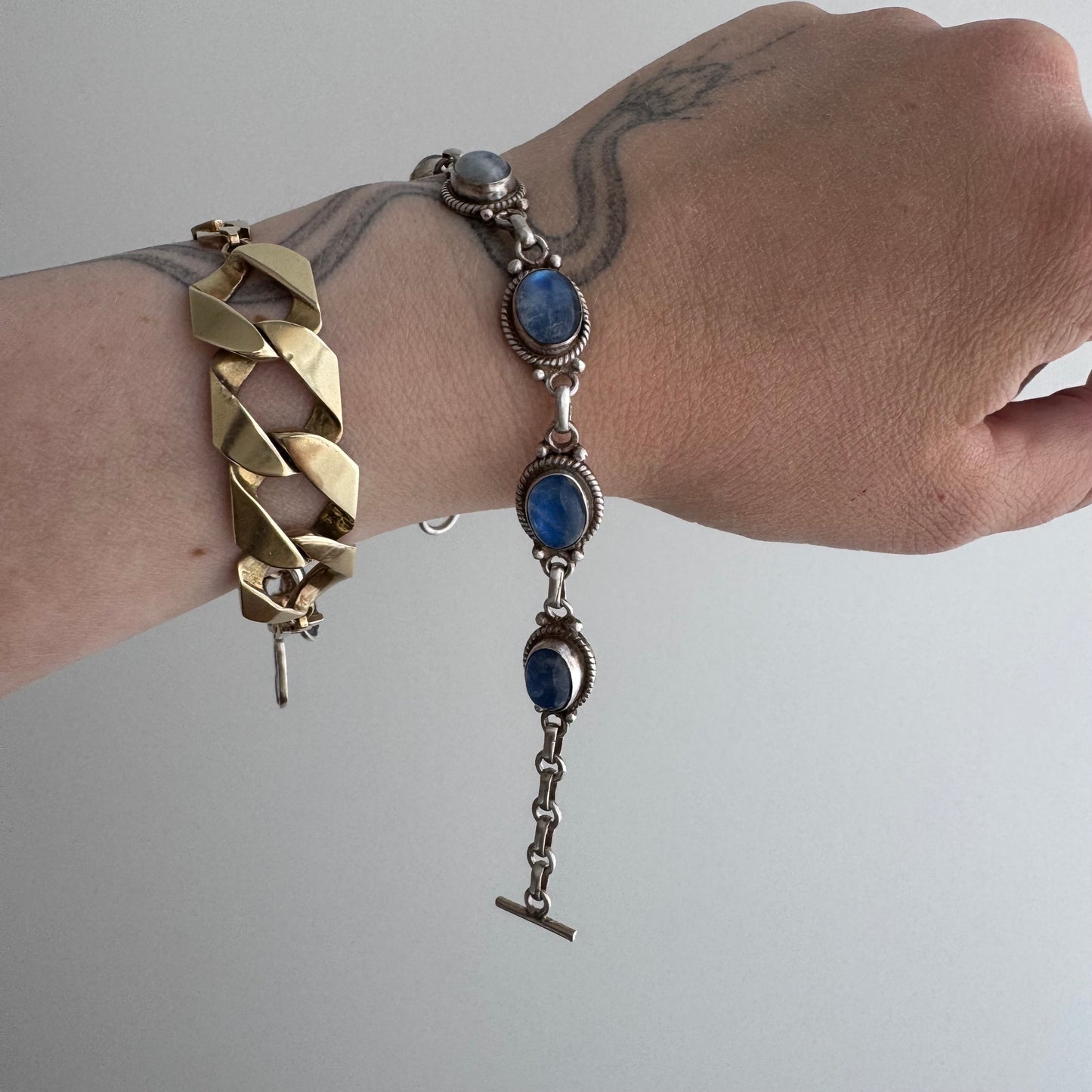 V I N T A G E // moonstone magic / sterling silver blue moonstoon link bracelet / 7" to 7.5", 14.3g