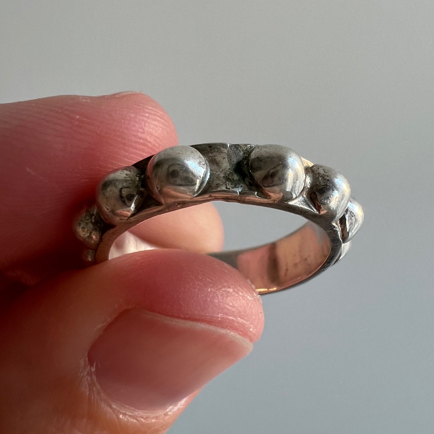 V I N T A G E // gentlest spikes / Mexico sterling silver ball studded eternity band / size 6.25