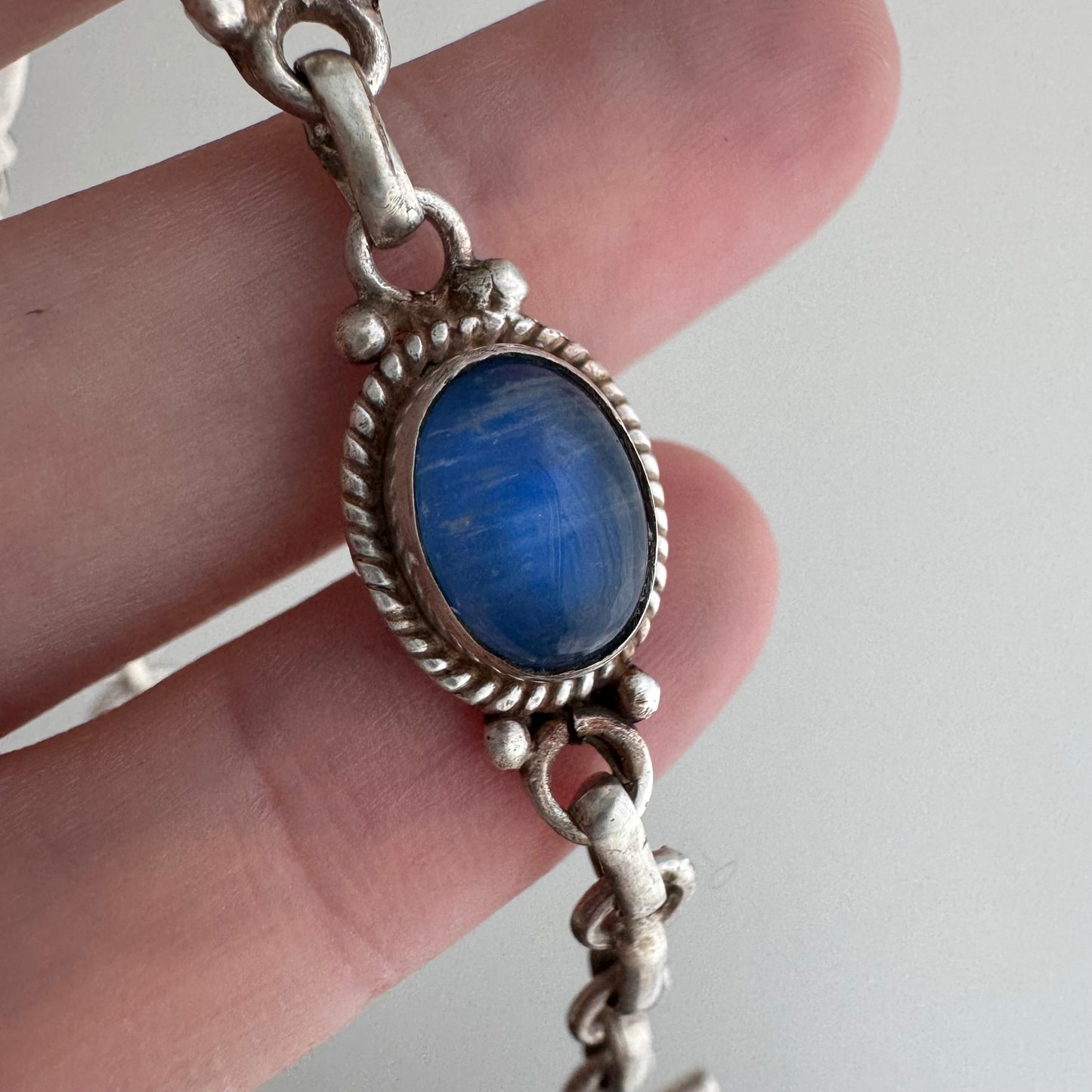 V I N T A G E // moonstone magic / sterling silver blue moonstoon link bracelet / 7" to 7.5", 14.3g