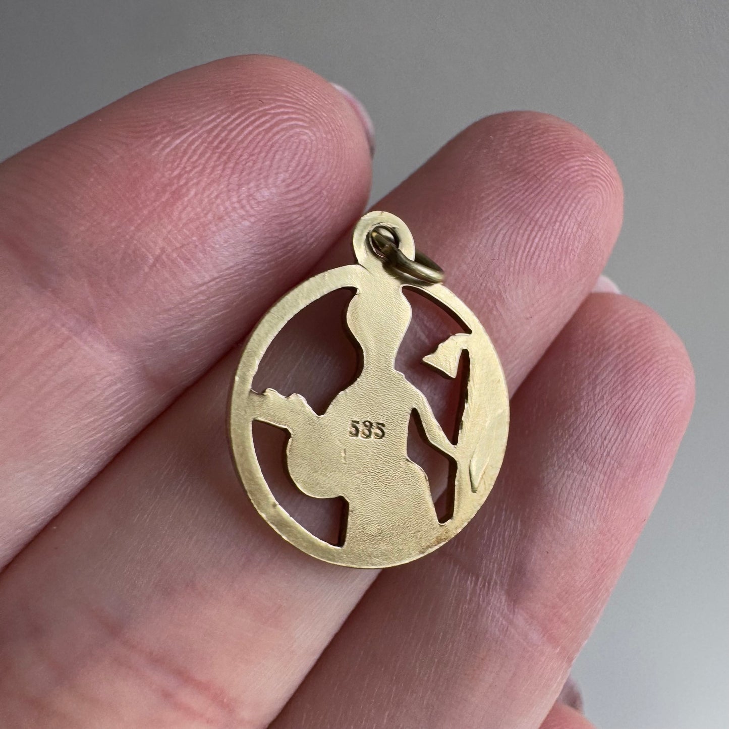 V I N T A G E // lady of the earth / 14k yellow gold Virgo virgin zodiac / a pendant