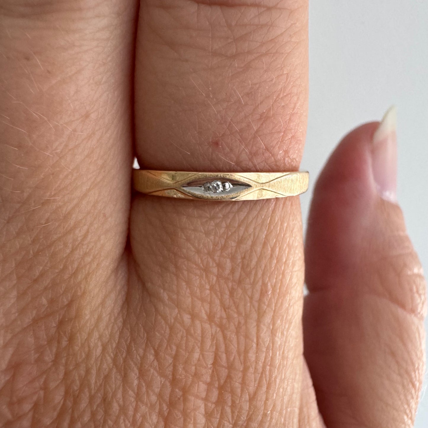 V I N T A G E // third eye / 14k yellow and white gold diamond solitaire band / size 5.75+
