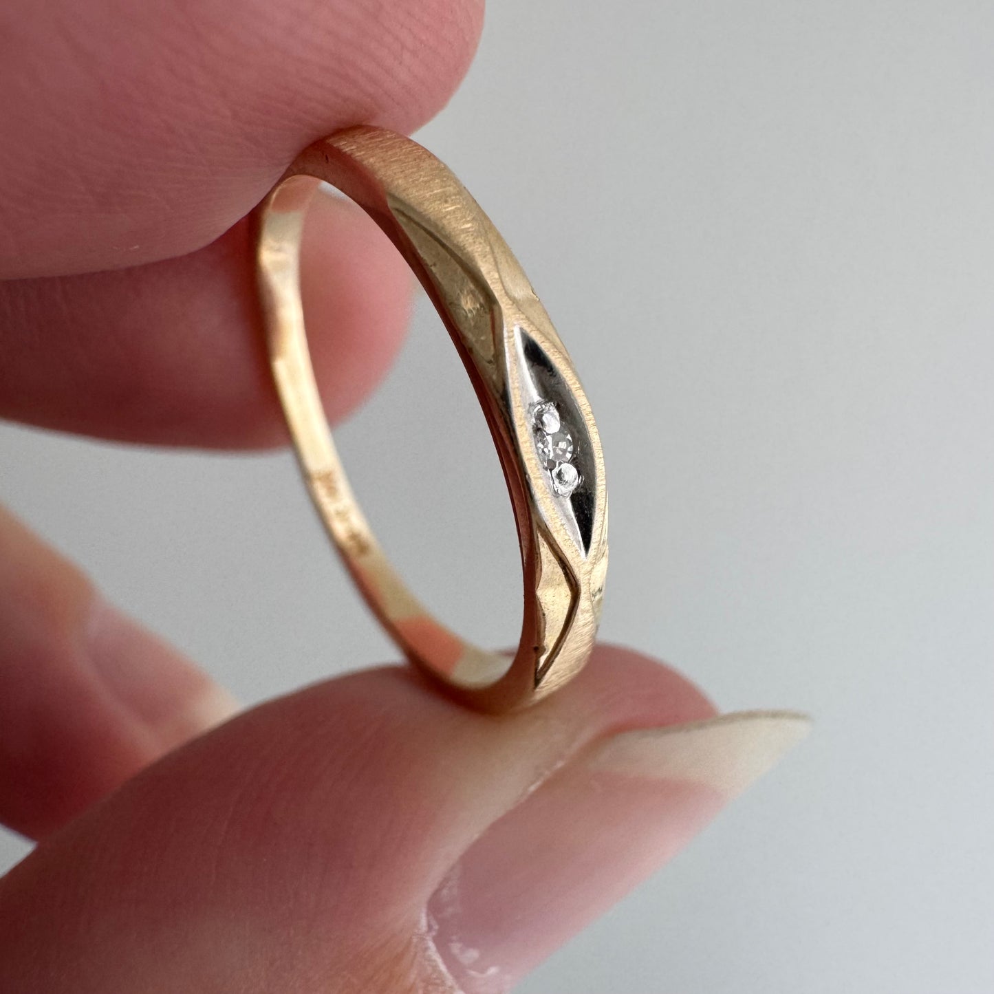 V I N T A G E // third eye / 14k yellow and white gold diamond solitaire band / size 5.75+