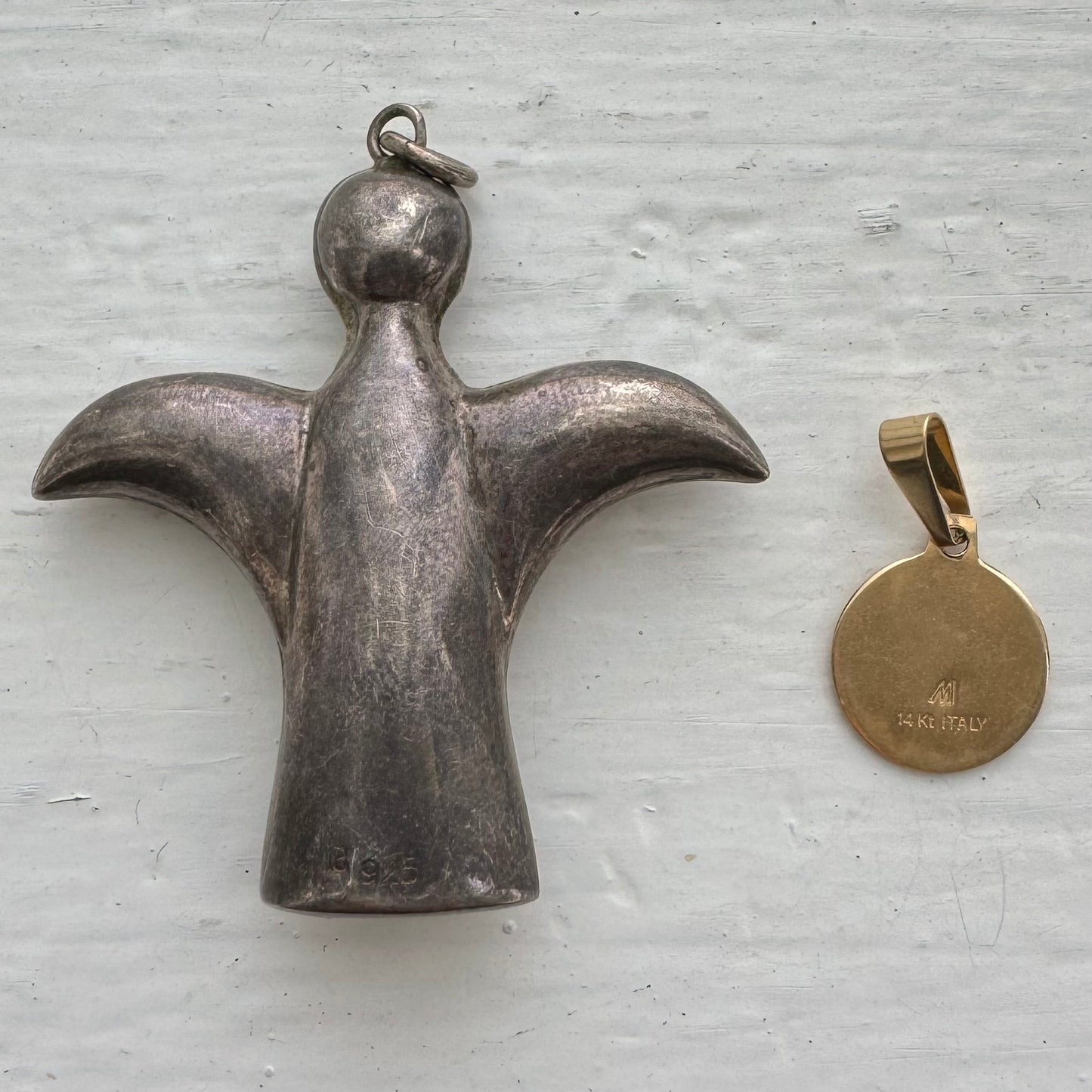 V I N T A G E // guardian angels / angel pendants in figural forms