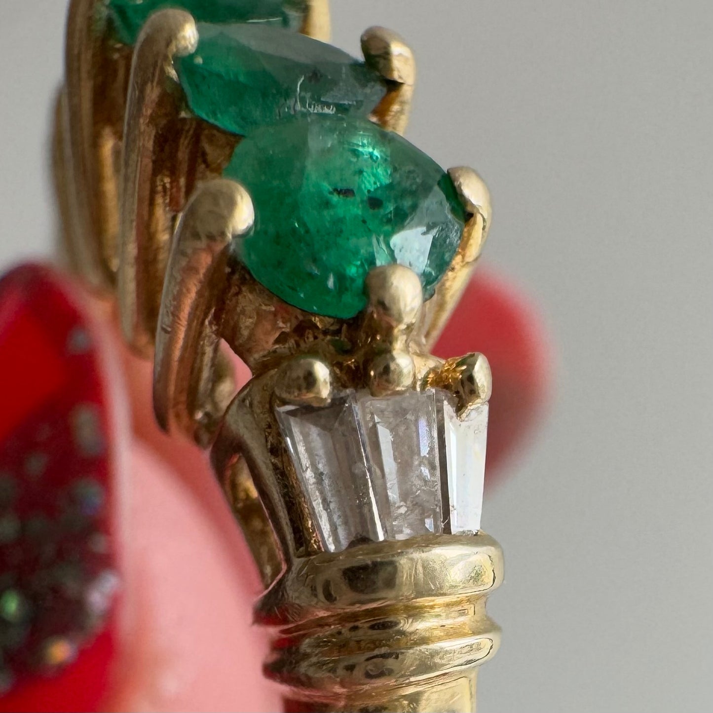 V I N T A G E // three times the envy / 10k + emerald + baguette diamond stacking ring / size 7