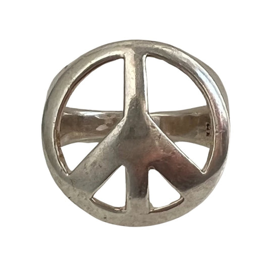 P R E - L O V E D // serene sign / sterling silver peace sign ring / size 6-6.25