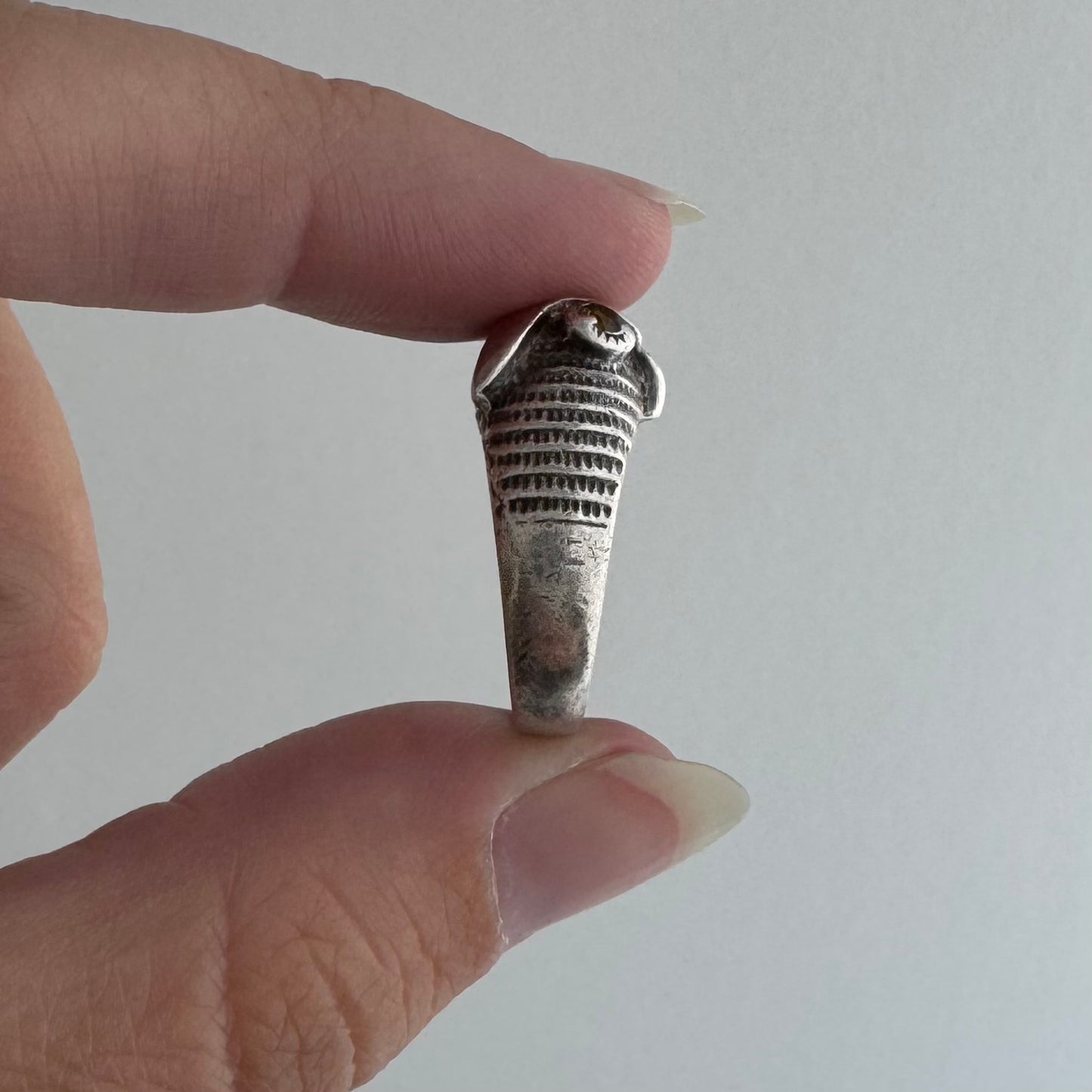 V I N T A G E // sage owl / sterling silver and yellow stone owl dome ring / size 4.75