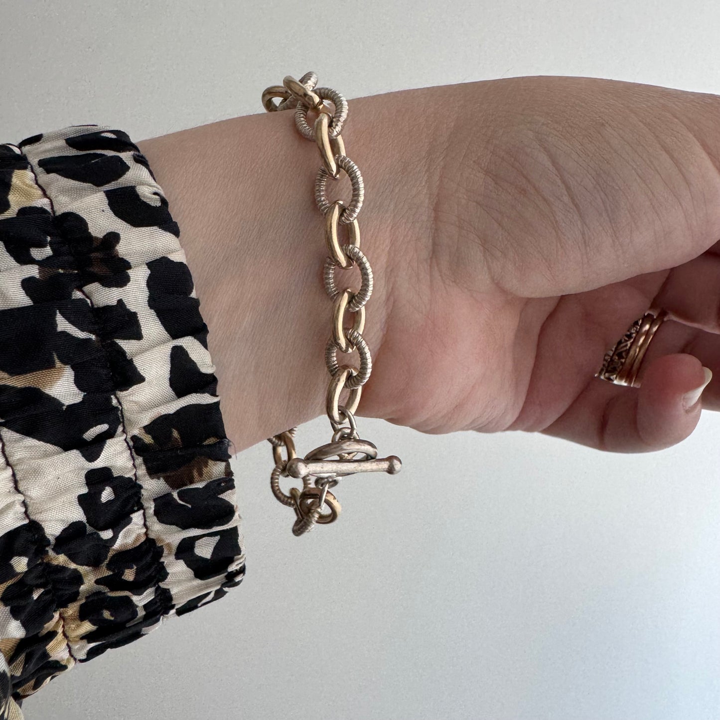 V I N T A G E // two tone cable / sterling silver cable chain link toggle bracelet / 7.25", 16.7g