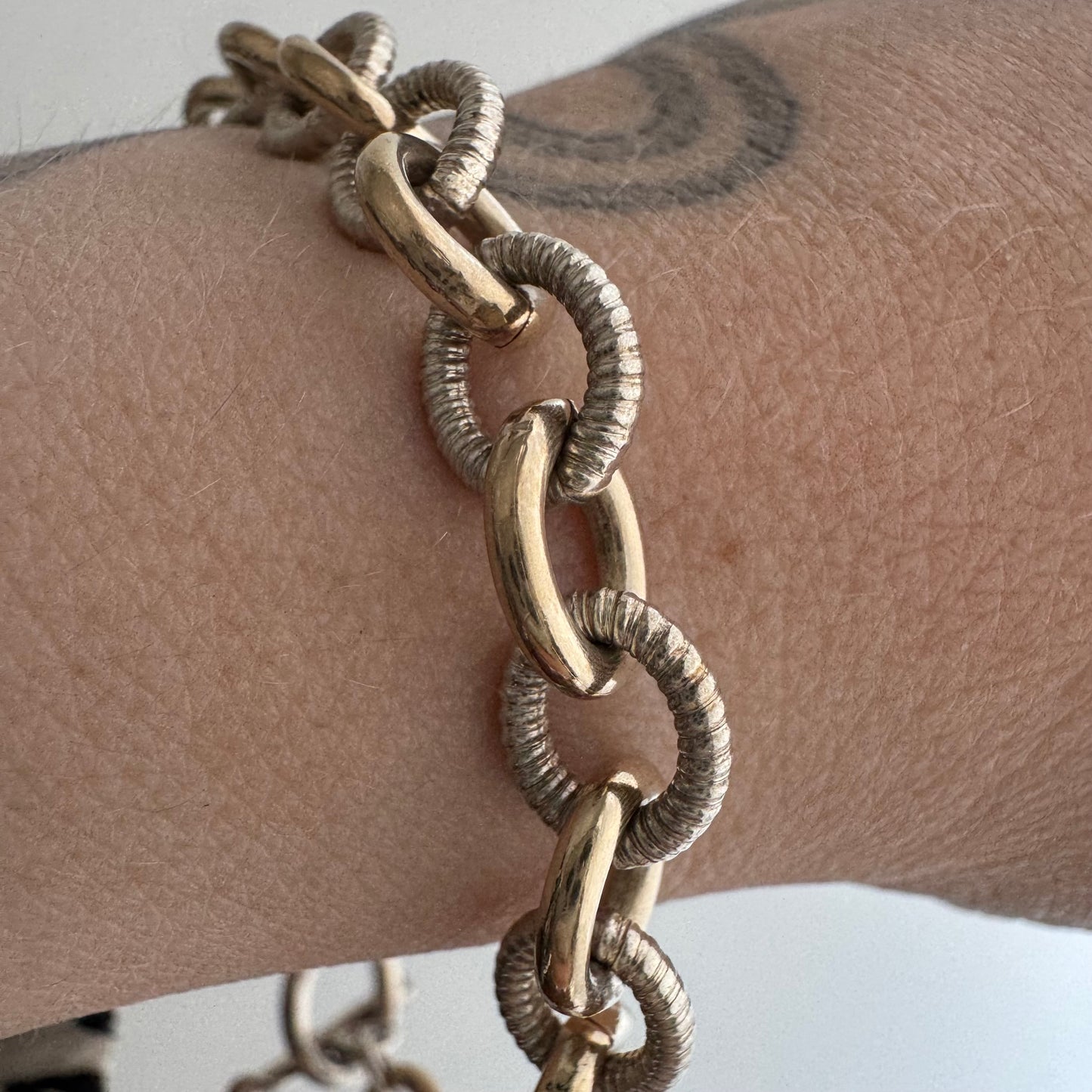 V I N T A G E // two tone cable / sterling silver cable chain link toggle bracelet / 7.25", 16.7g