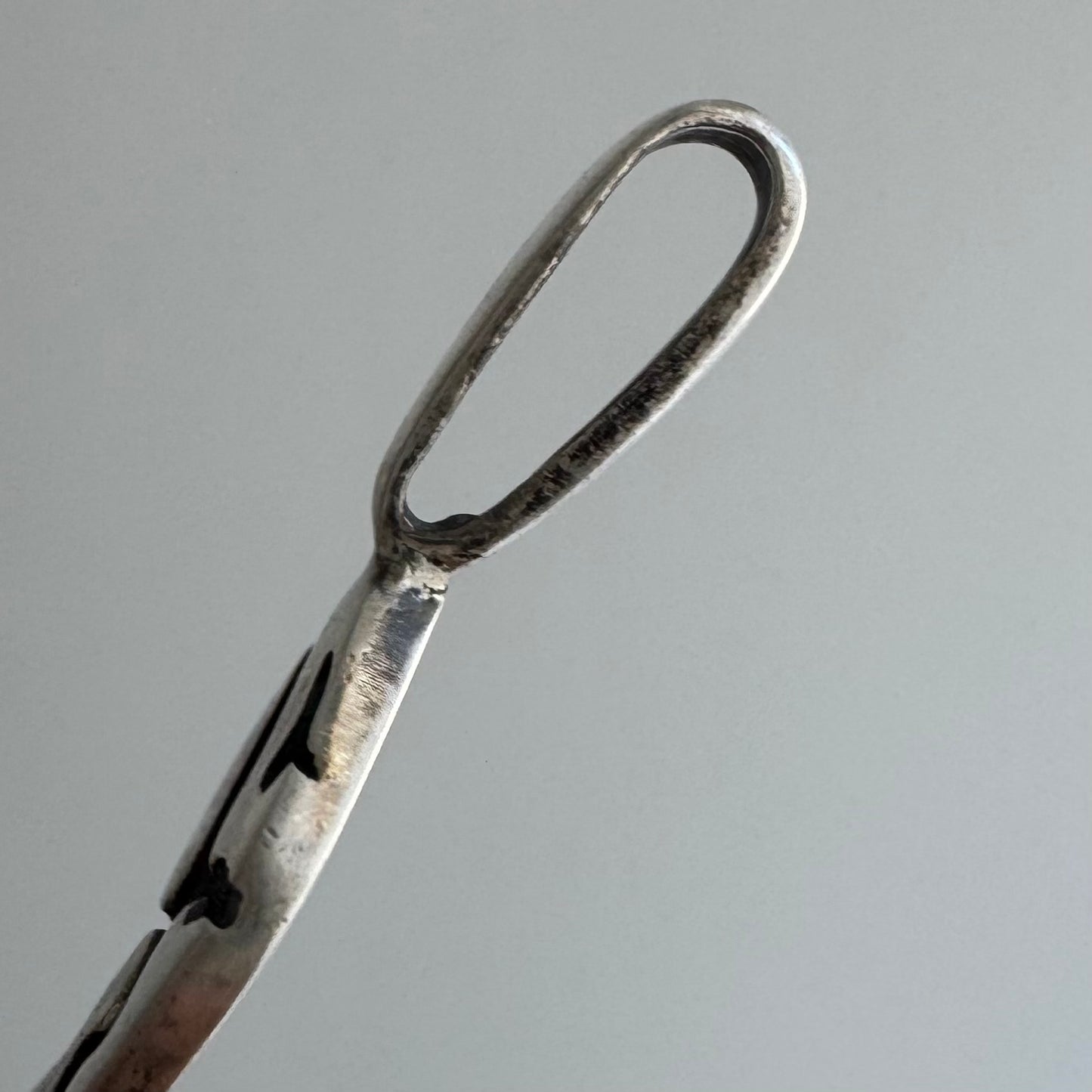 V I N T A G E / slithering topography / sterling silver snake / a pendant