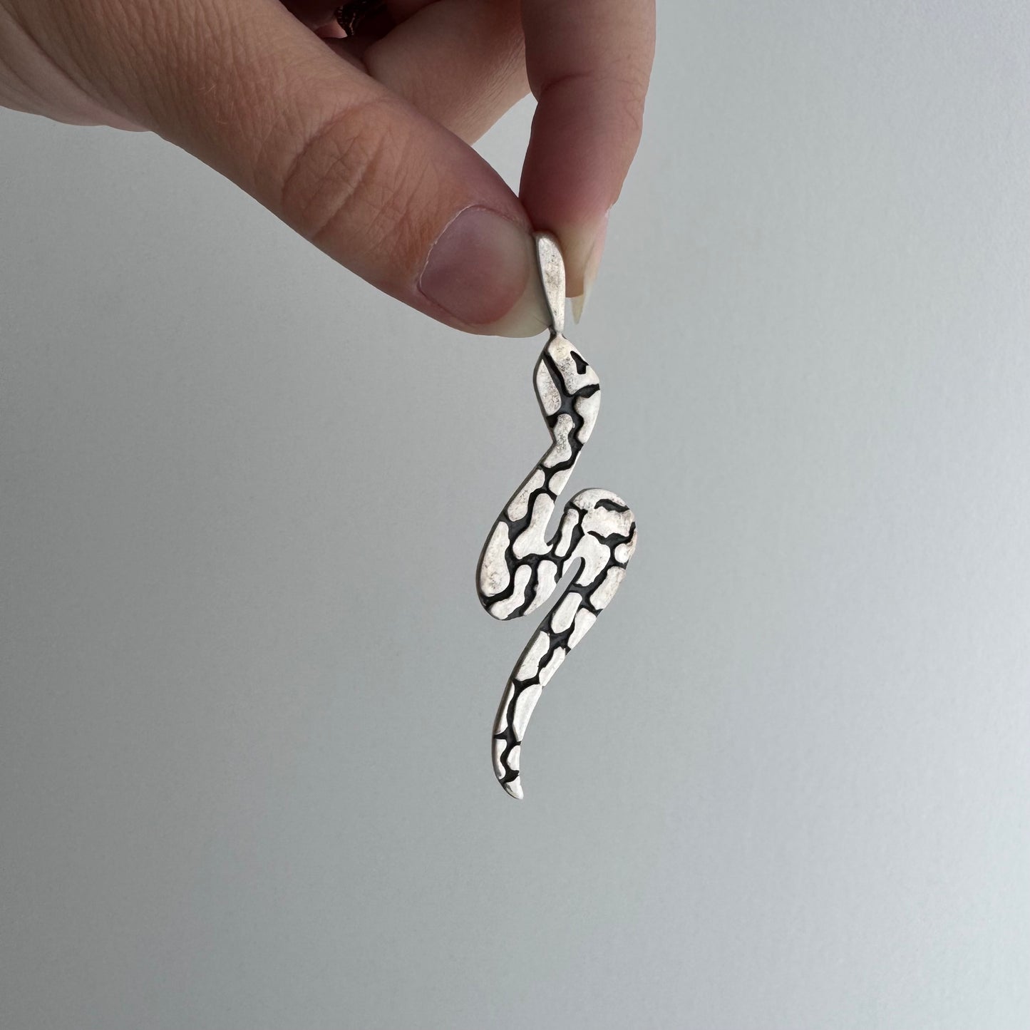 V I N T A G E / slithering topography / sterling silver snake / a pendant