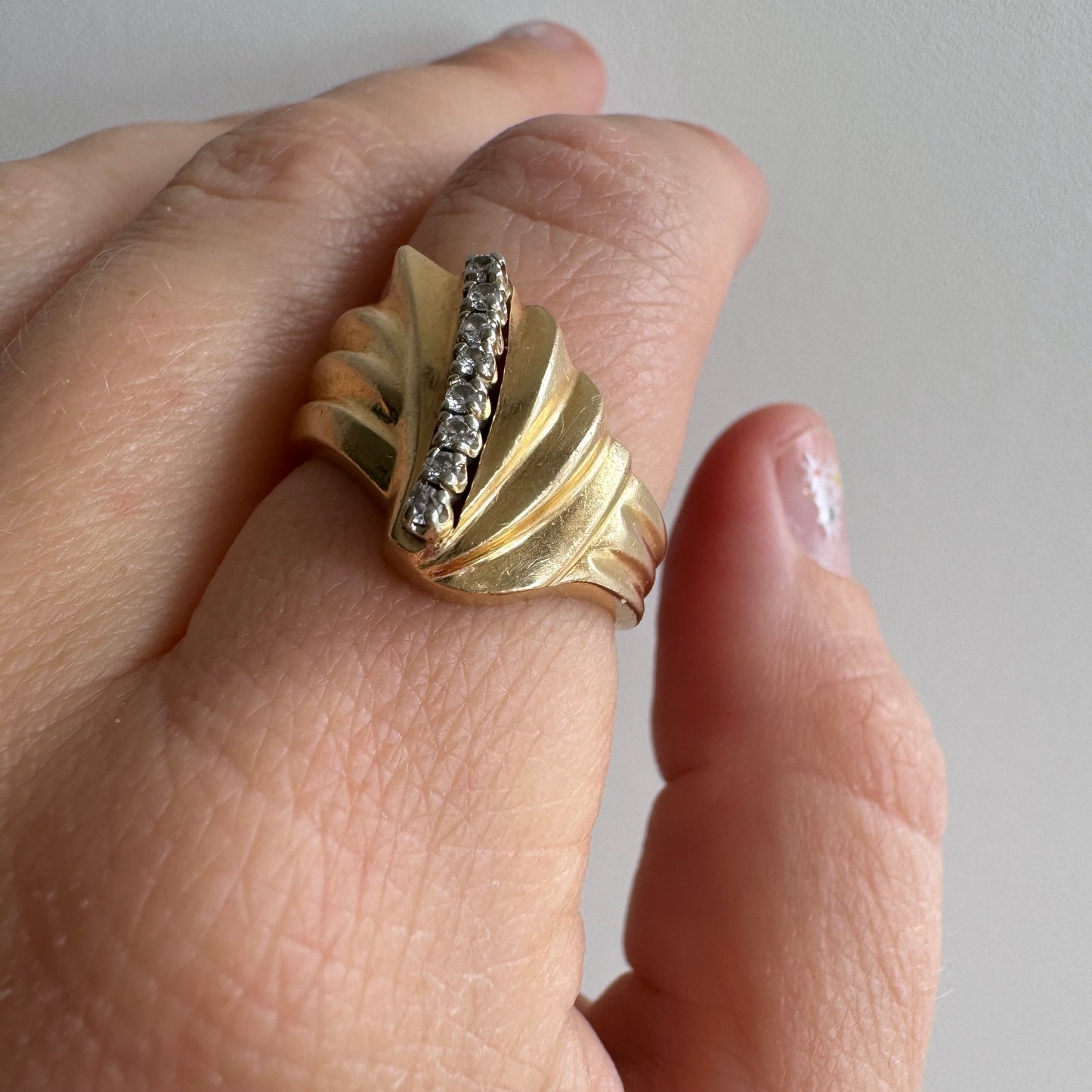 V I N T A G E // geometric swan / 14k and diamond geometric statement ring / size 5.75 to 6