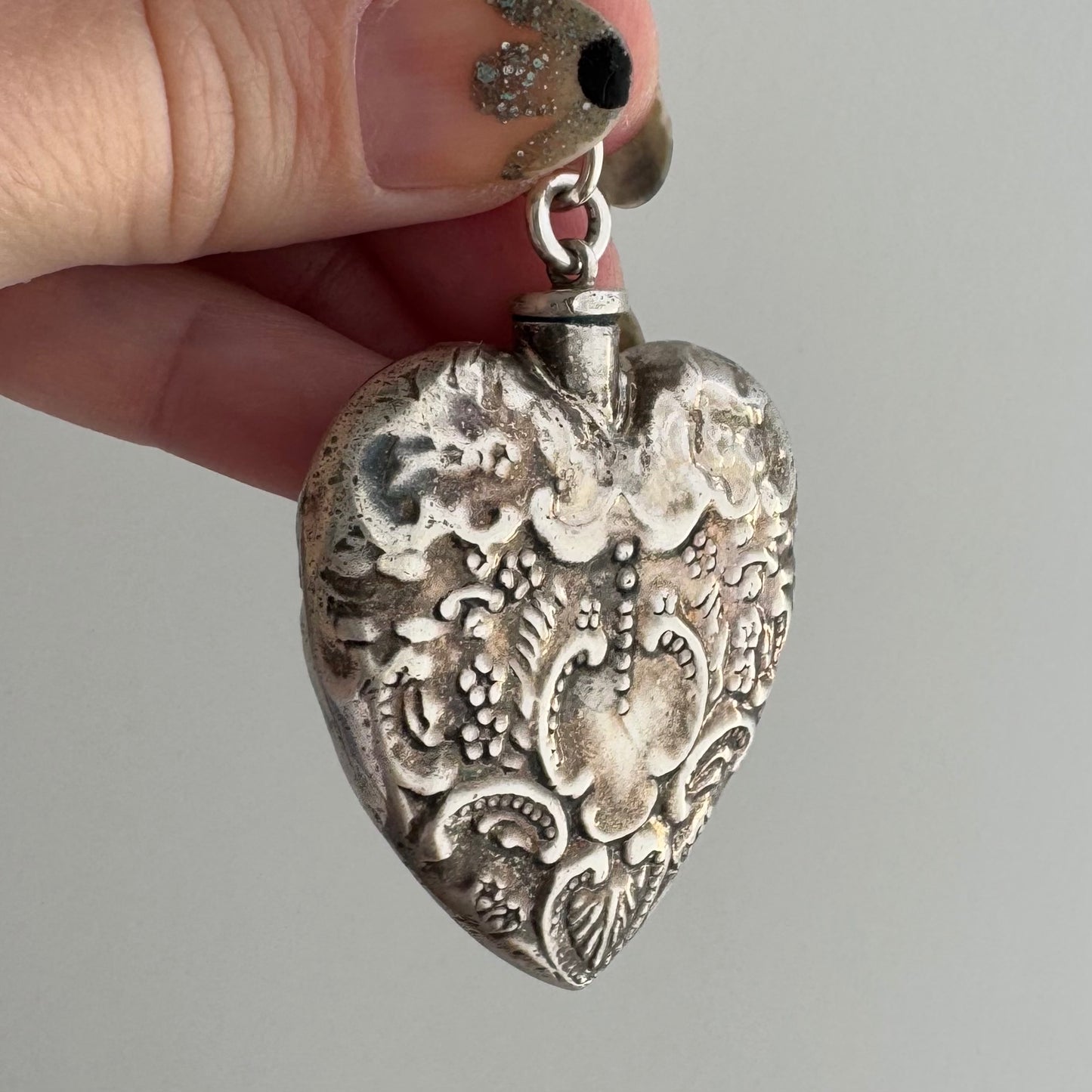 V I N T A G E // scent of the heart / sterling silver victorian style vinaigrette chatelaine / a heart pendant