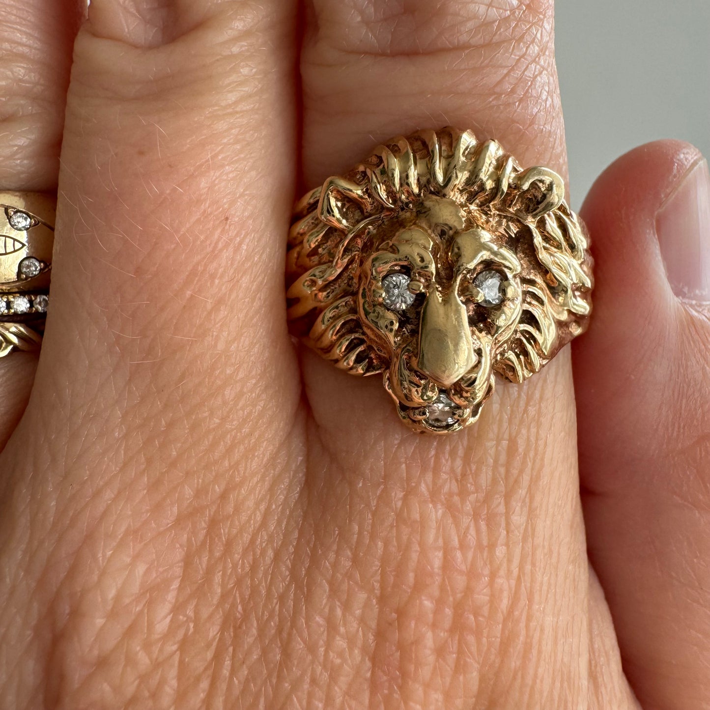 V I N T A G E // classic beast / solid 10k yellow gold and diamond lion ring / size 12.25